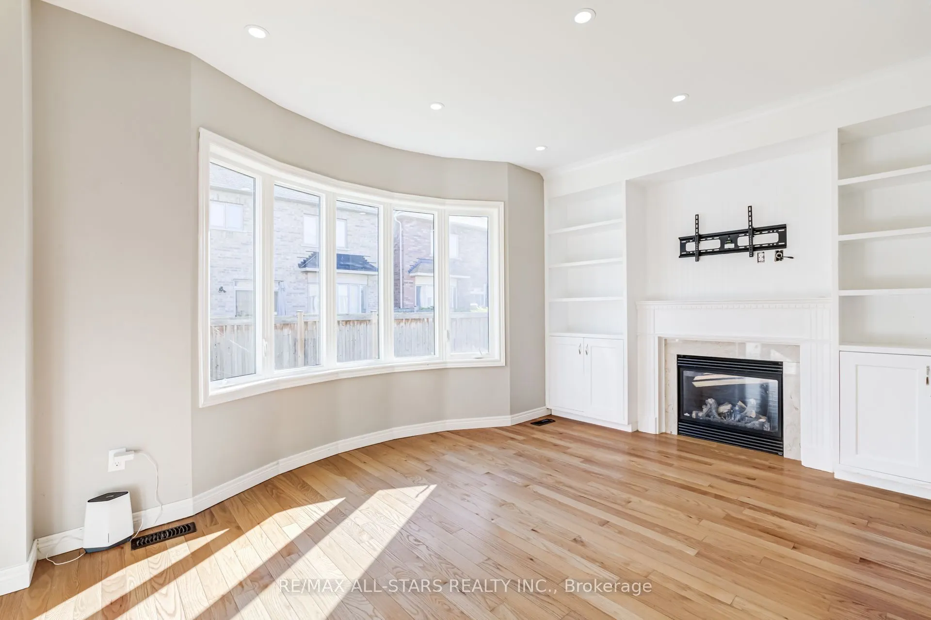 106 Creekland Avenue