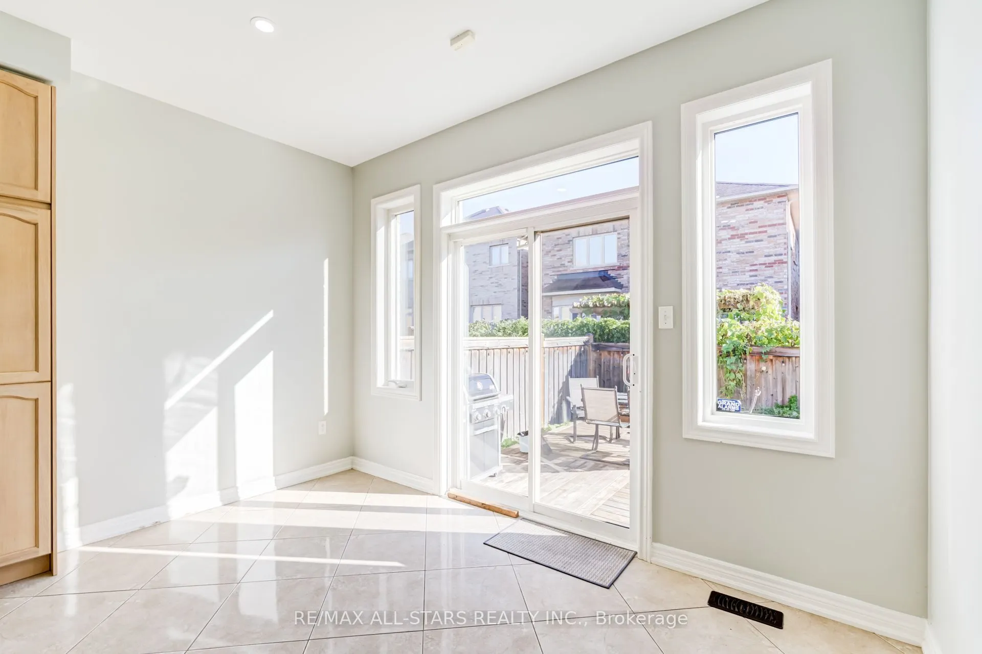 106 Creekland Avenue