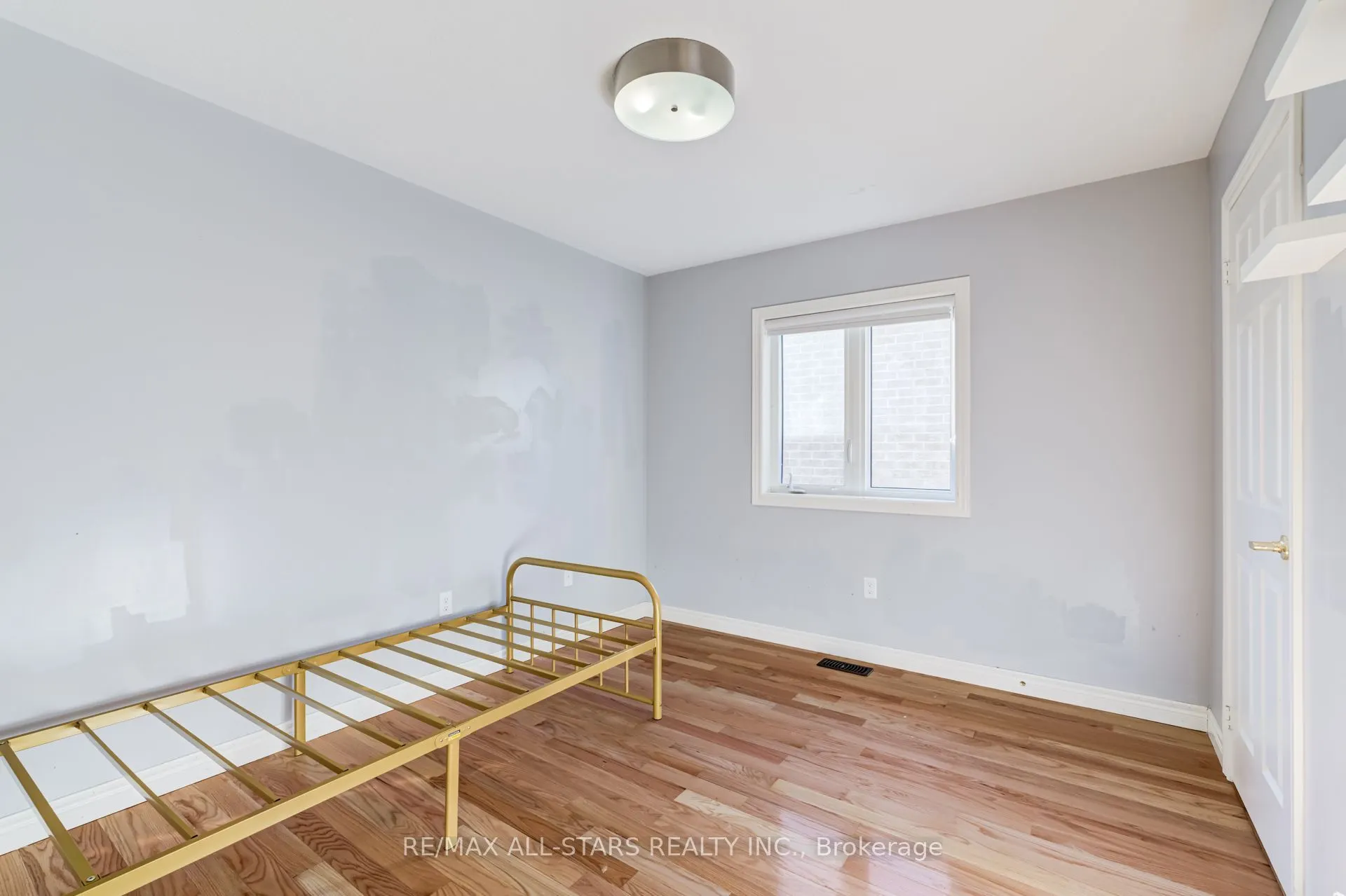 106 Creekland Avenue
