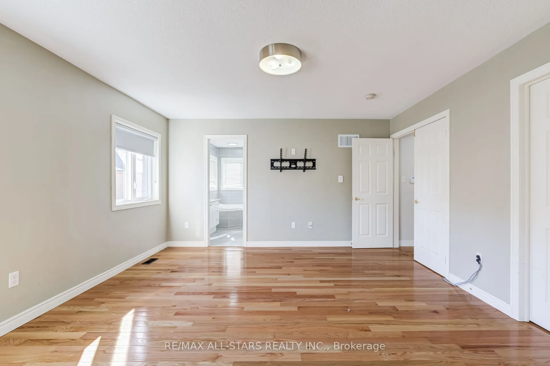 106 Creekland Avenue