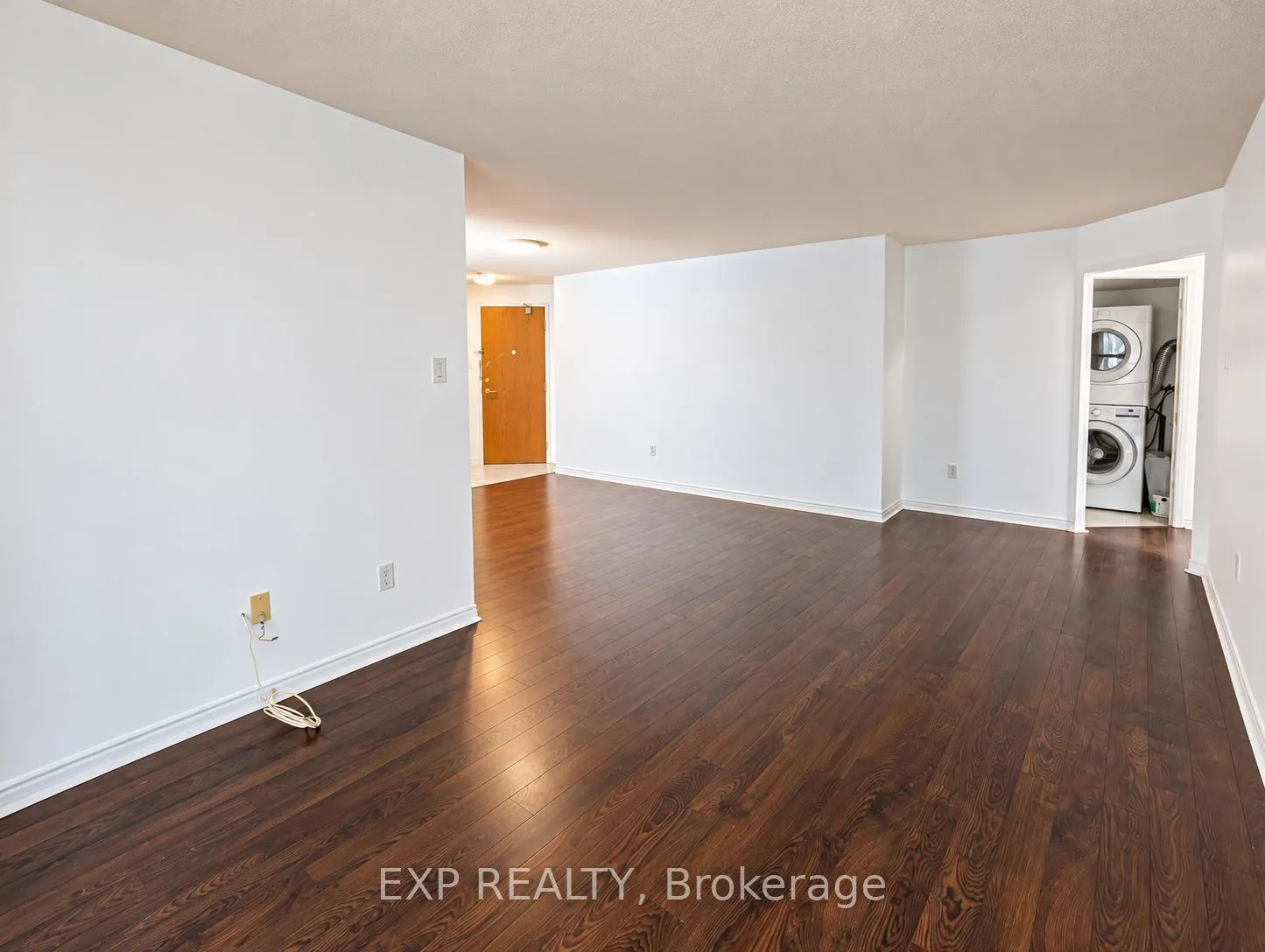 7250 Yonge Street #206