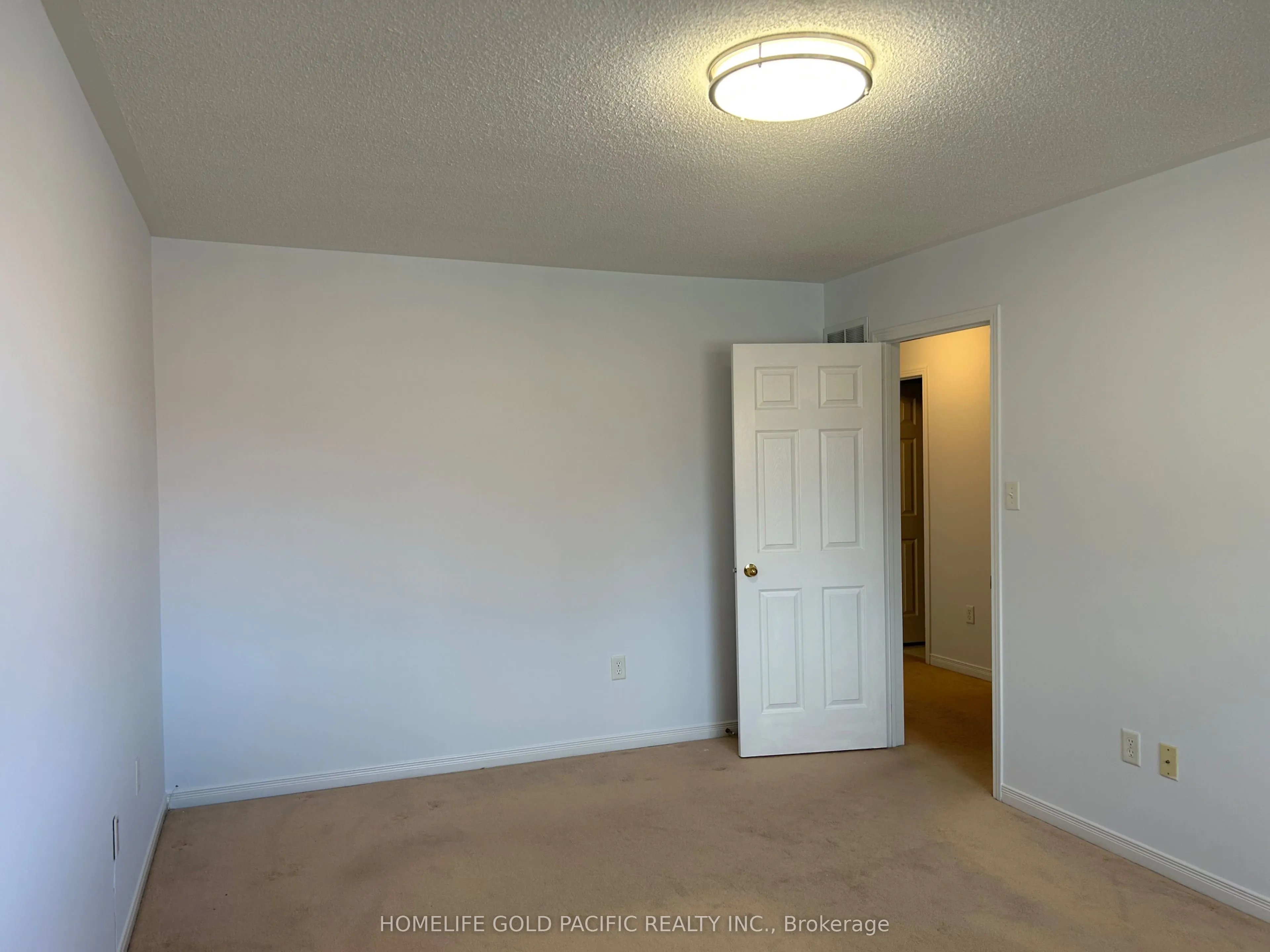 219 Hammersly Boulevard