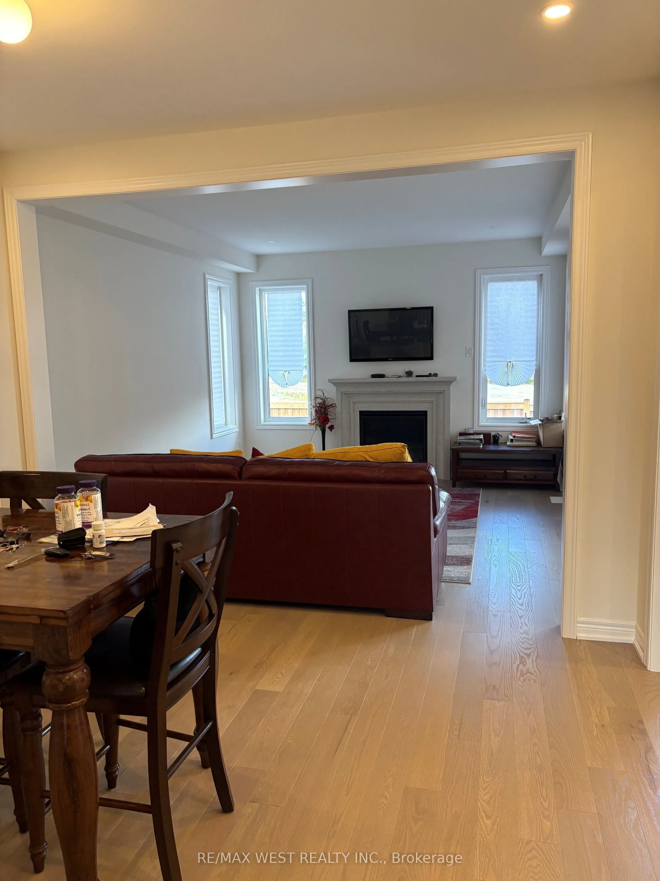 1352 Davis Loop Circle