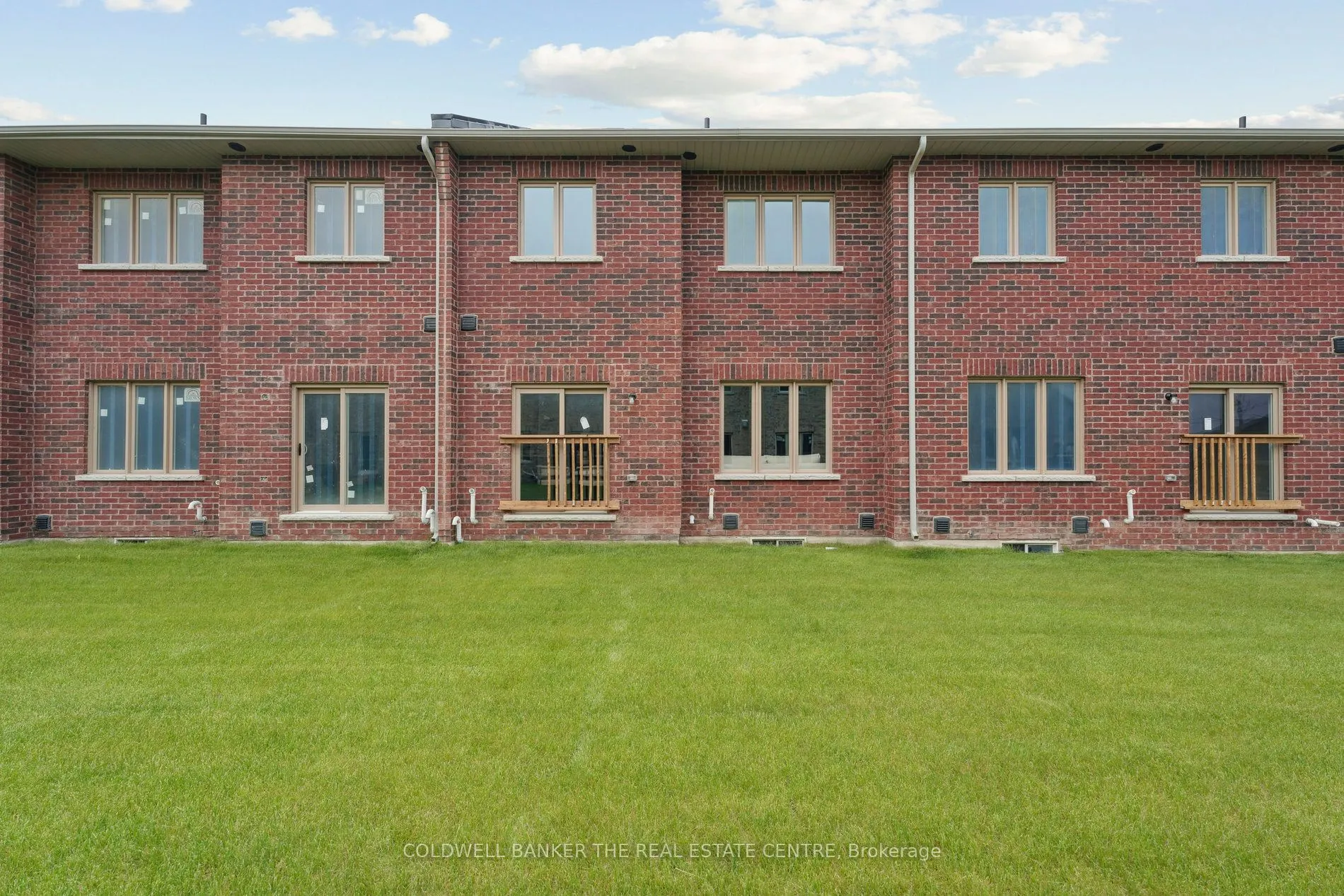 27 Hildred Cushing Way