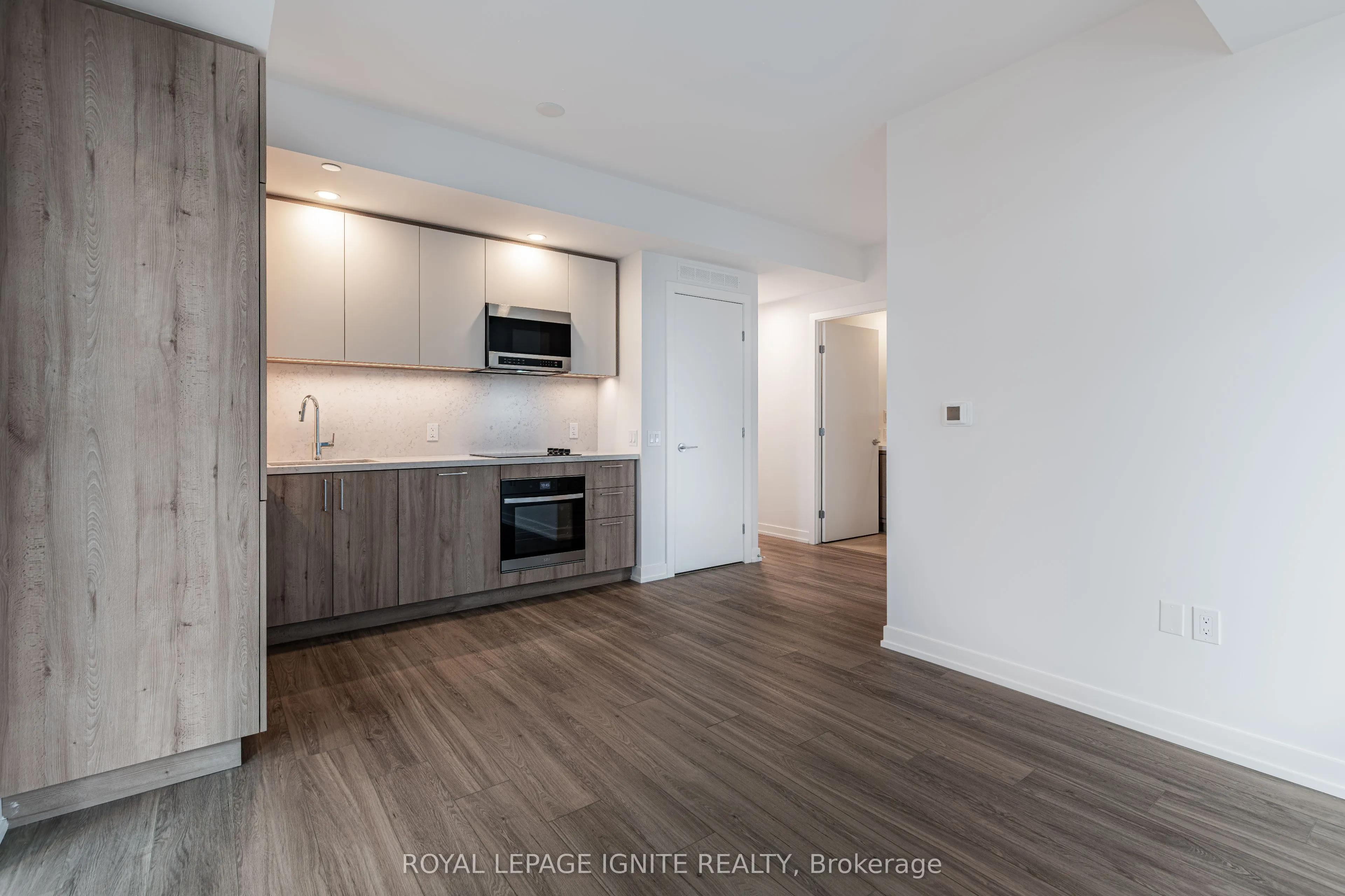 5 Meadowdale Road #2208
