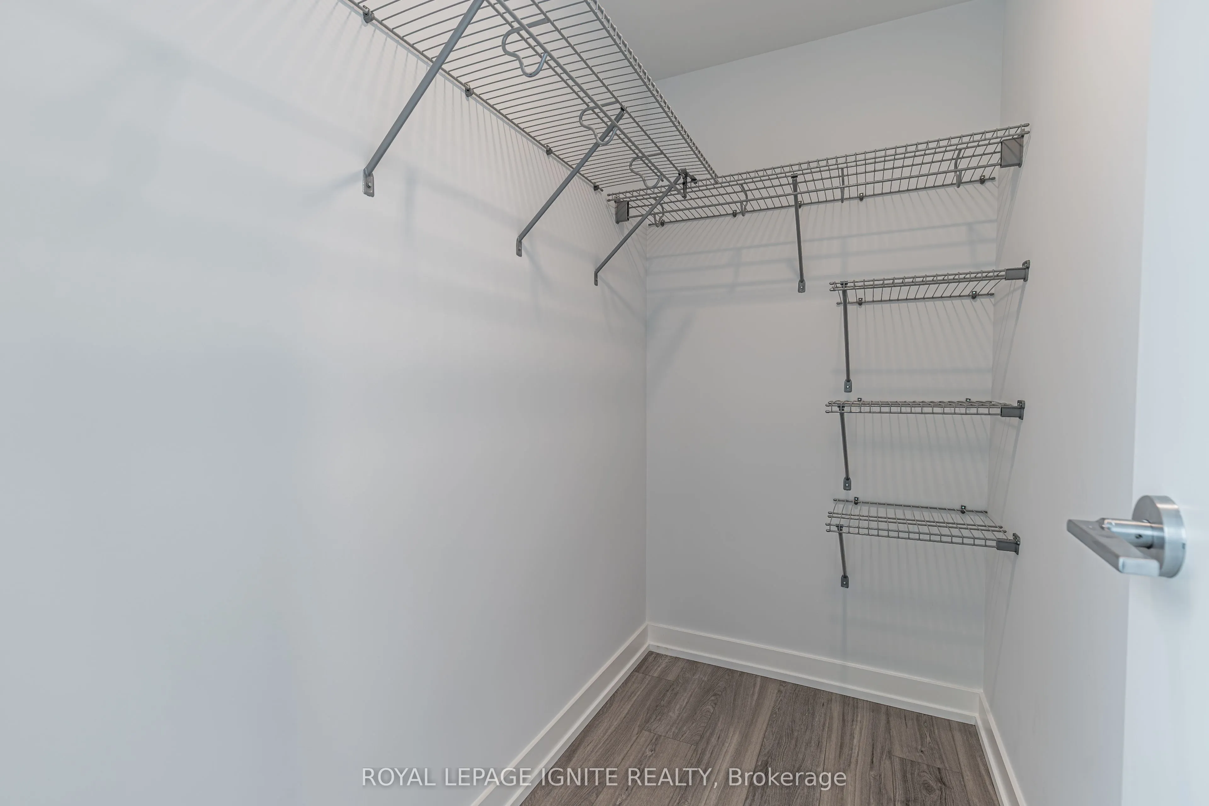 5 Meadowdale Road #2208