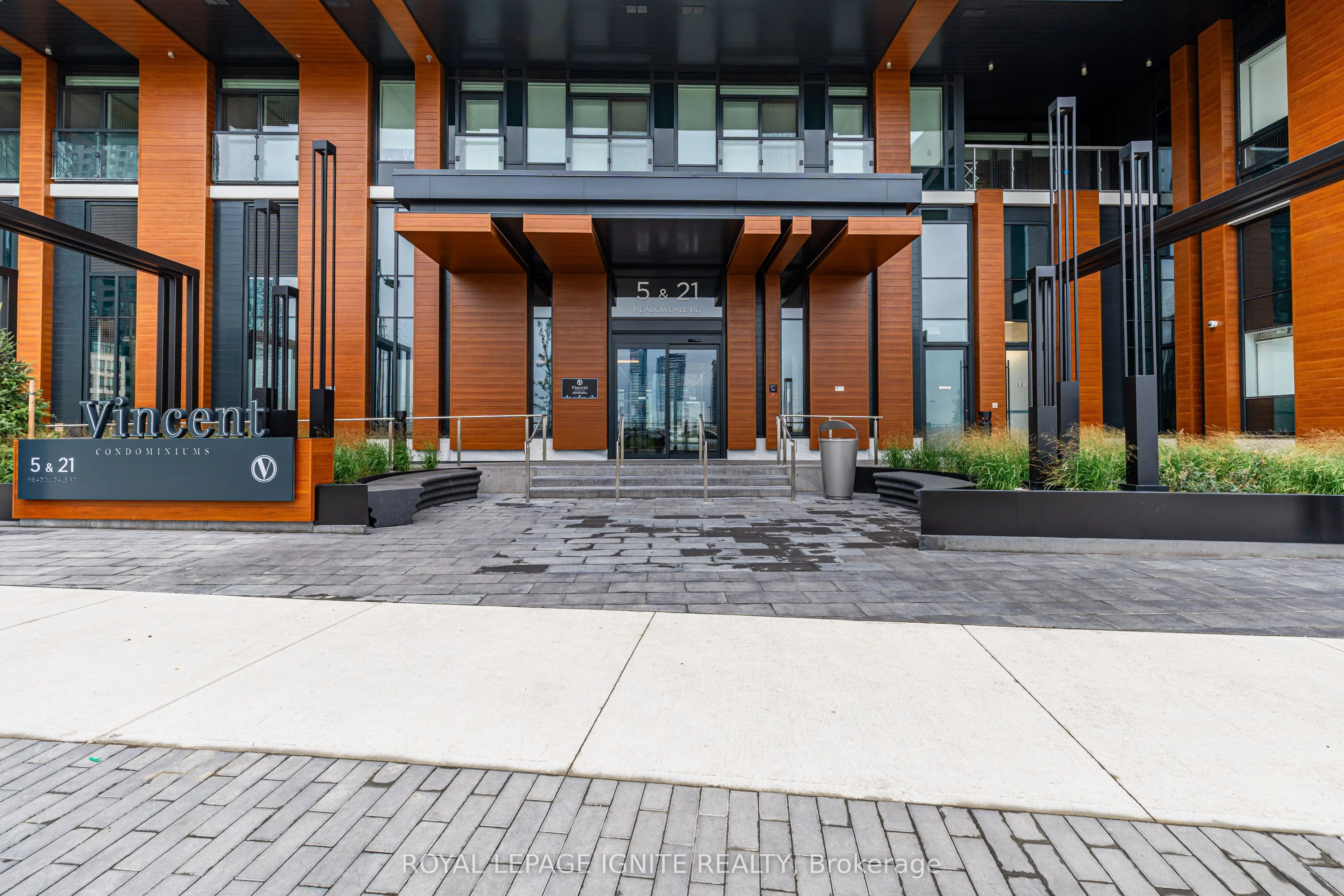 5 Meadowdale Road #2208