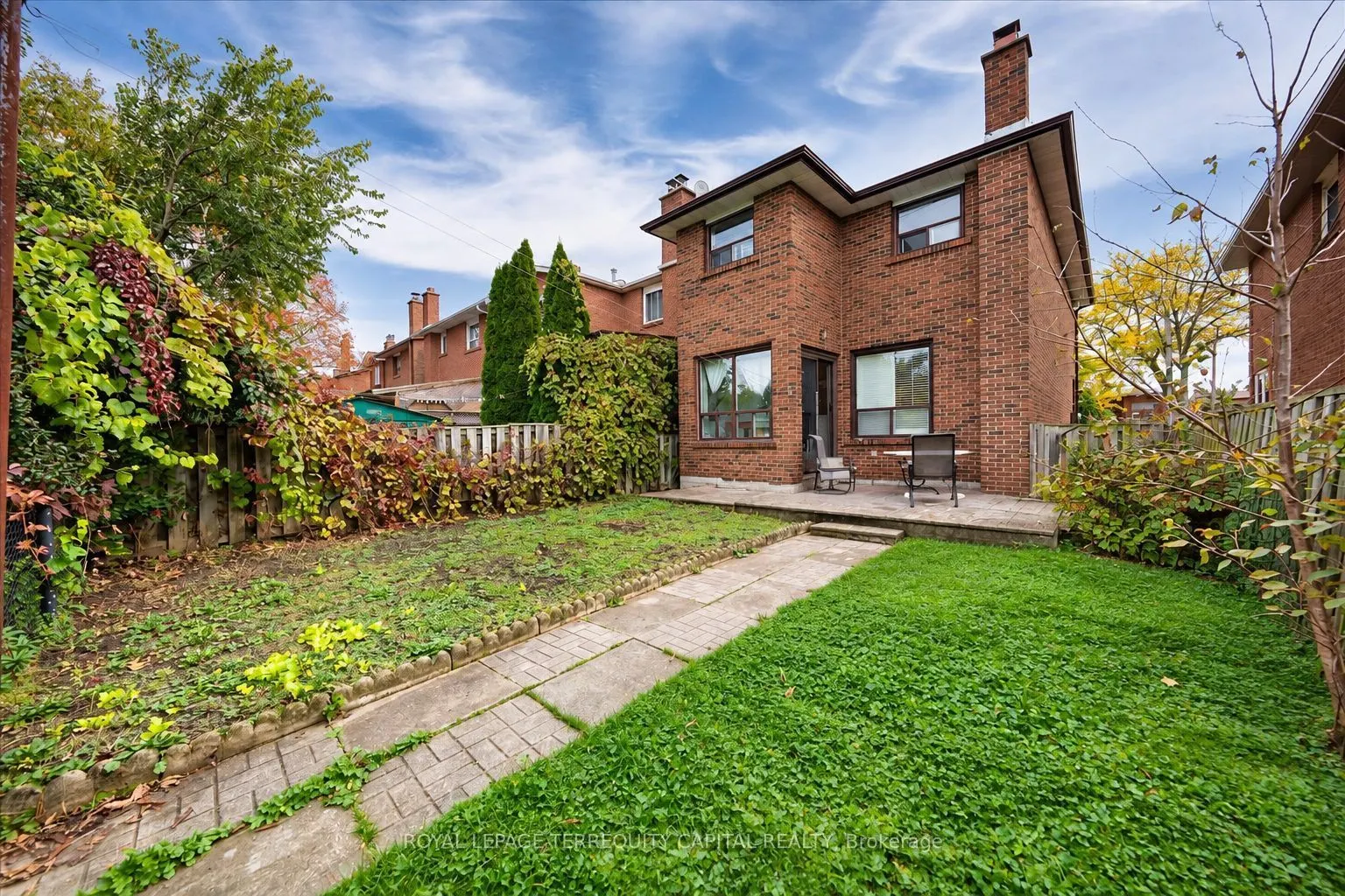 28 Oakmount Crescent