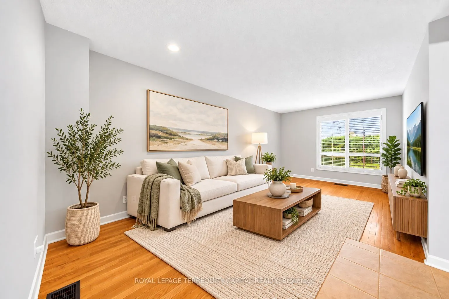 28 Oakmount Crescent