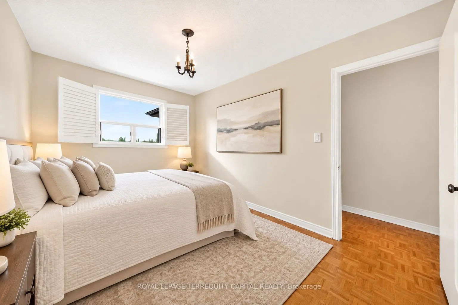 28 Oakmount Crescent