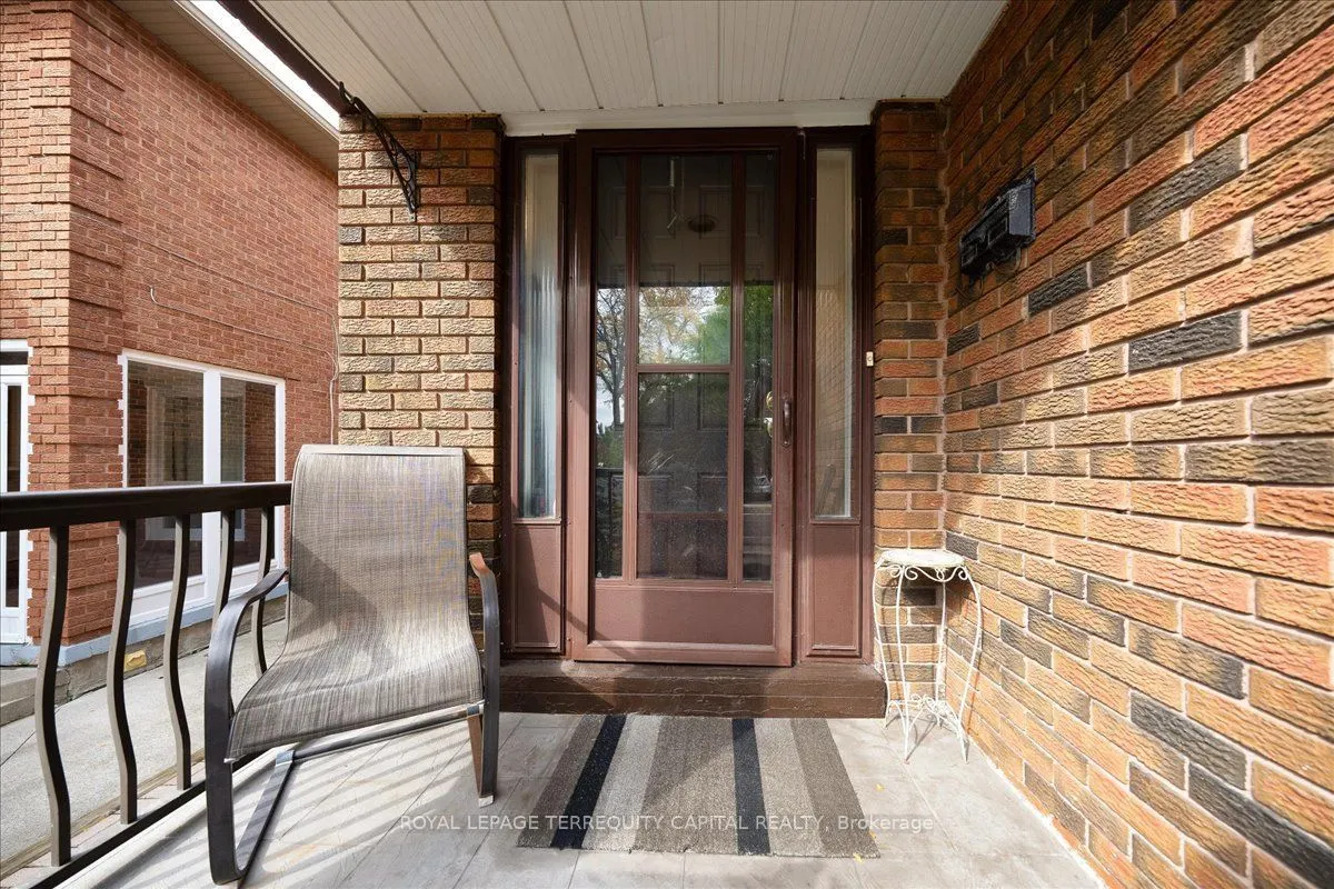 28 Oakmount Crescent