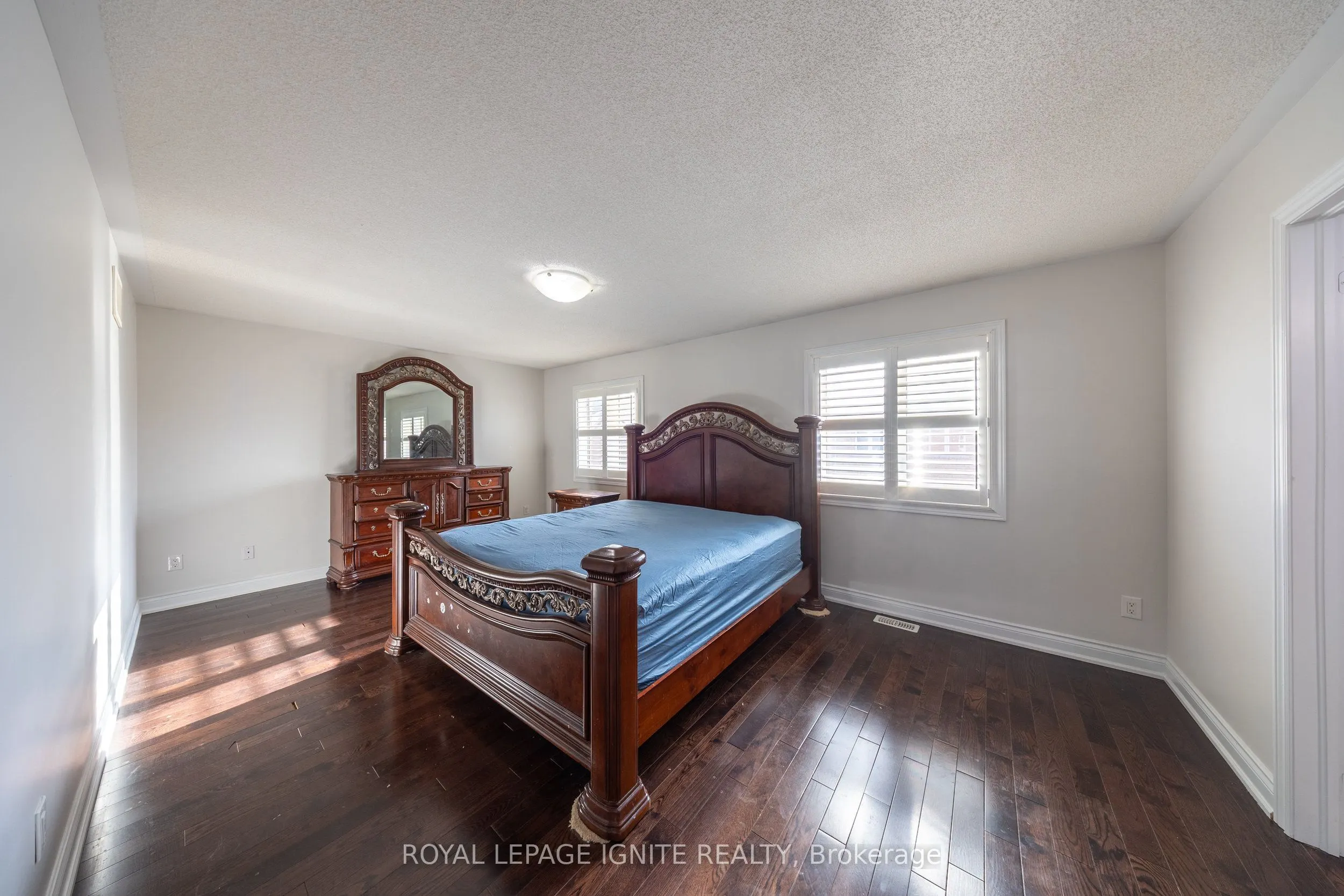 96 Maverick Crescent