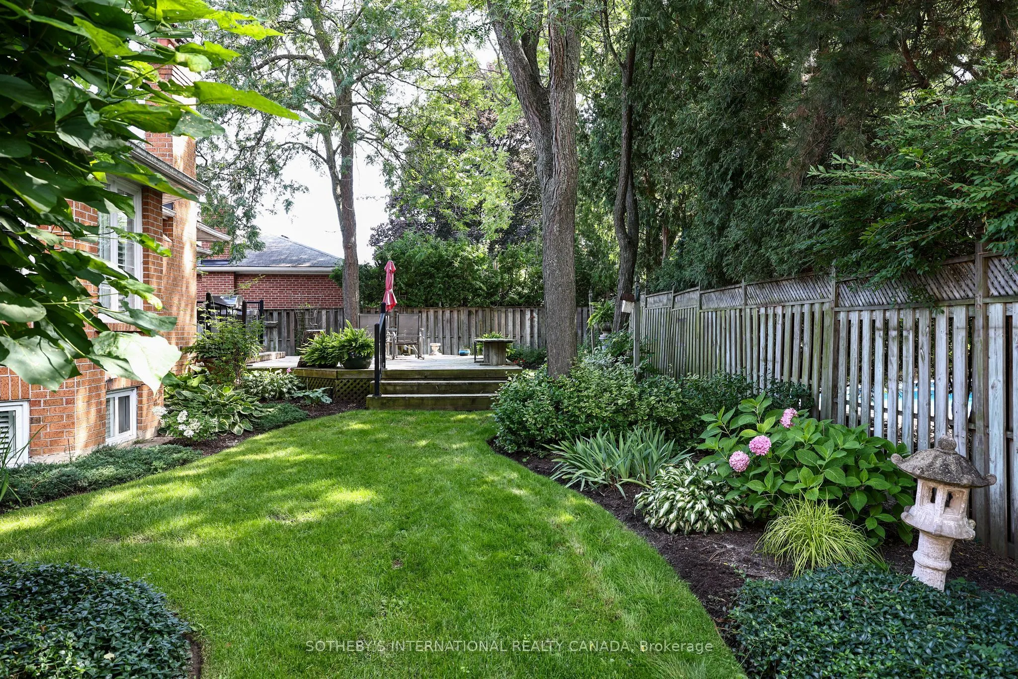 33 Captain Armstrong Lane