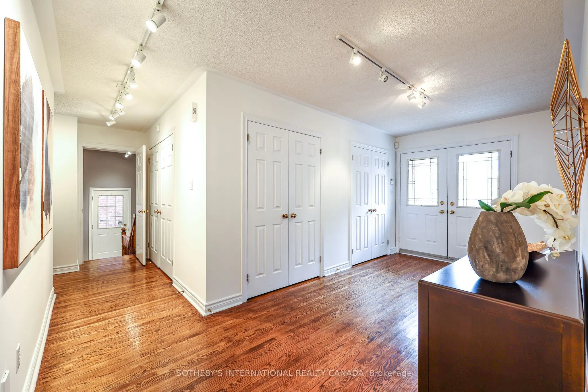 33 Captain Armstrong Lane