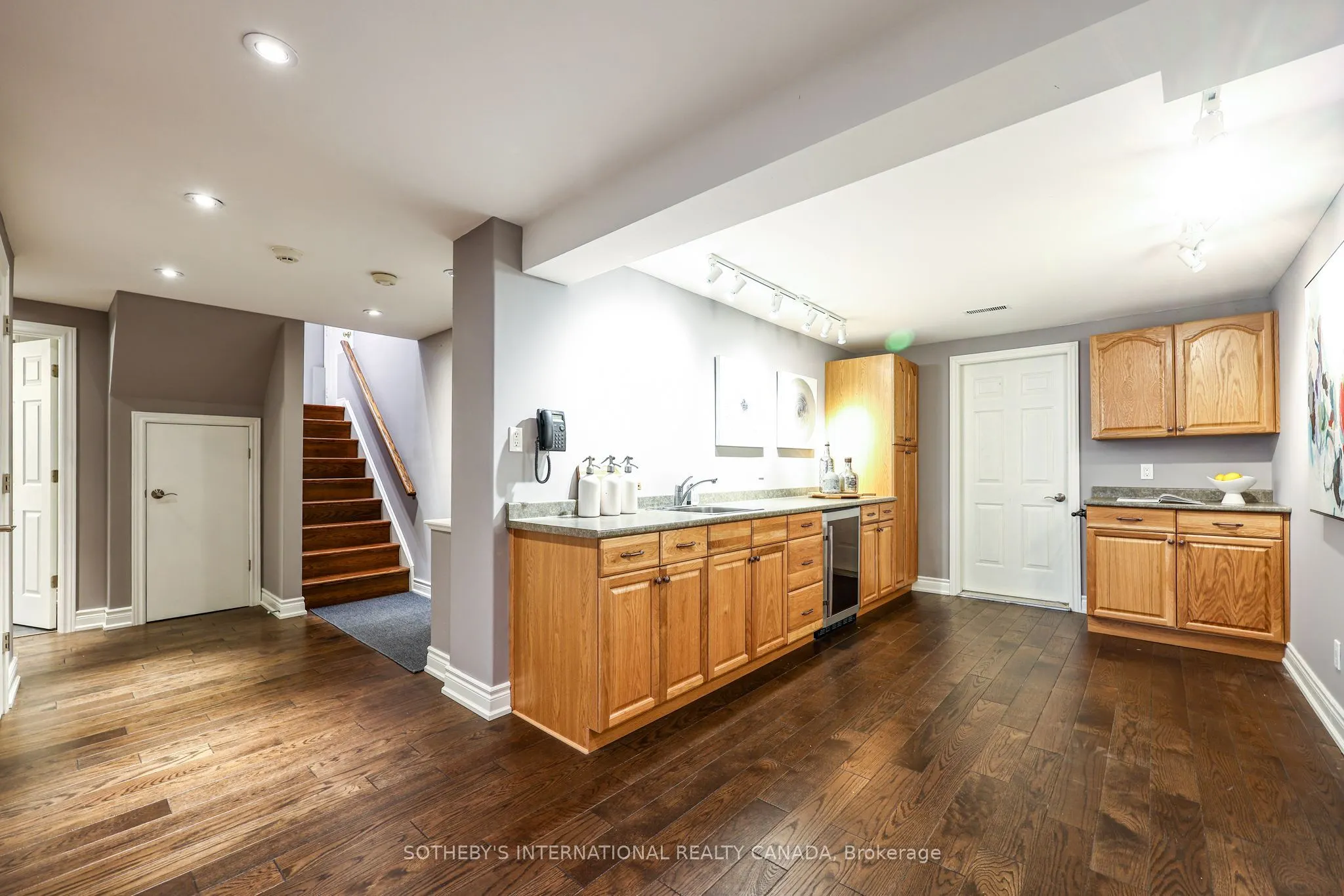 33 Captain Armstrong Lane