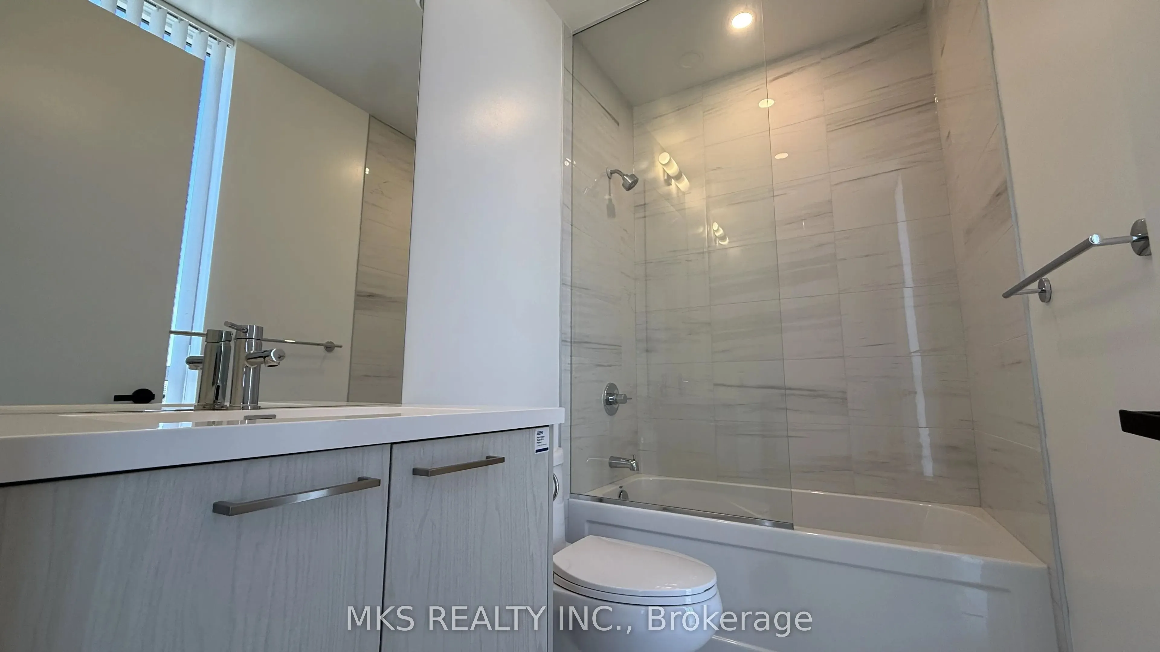 28 Interchange Way #4310