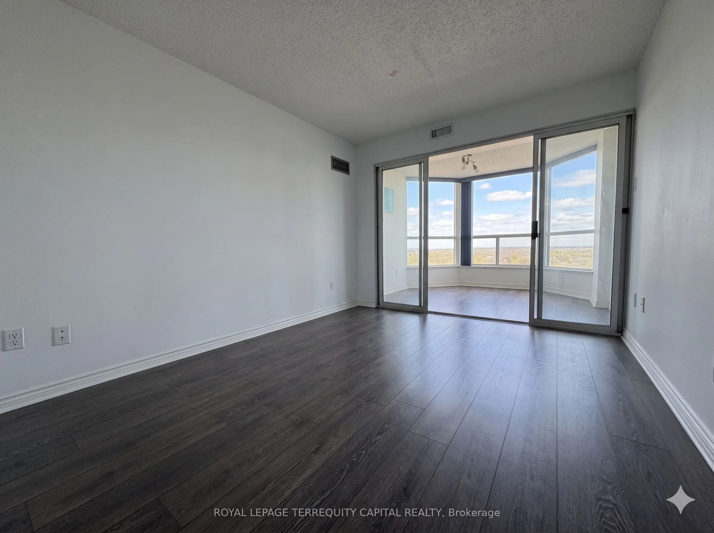 7300 Yonge Street #1407