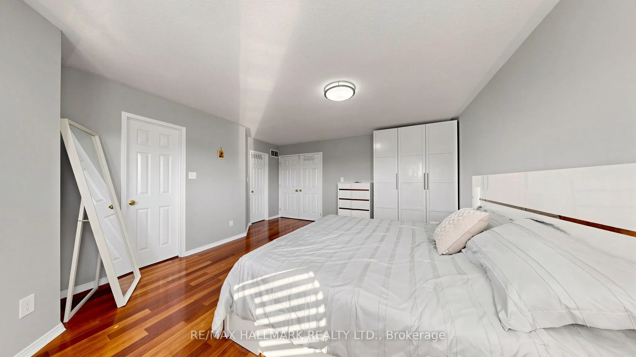 336 St Joan of Arc Avenue