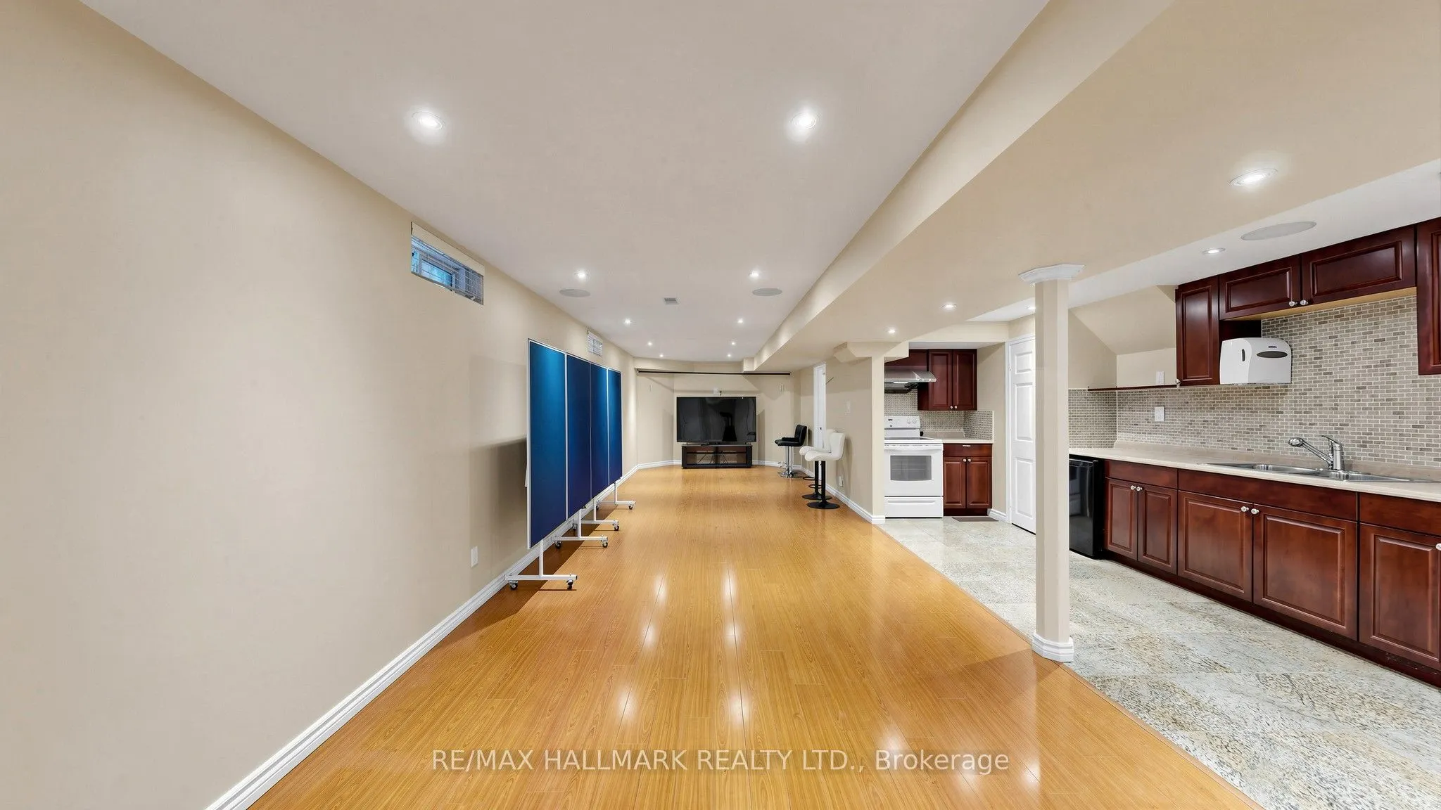 336 St Joan of Arc Avenue