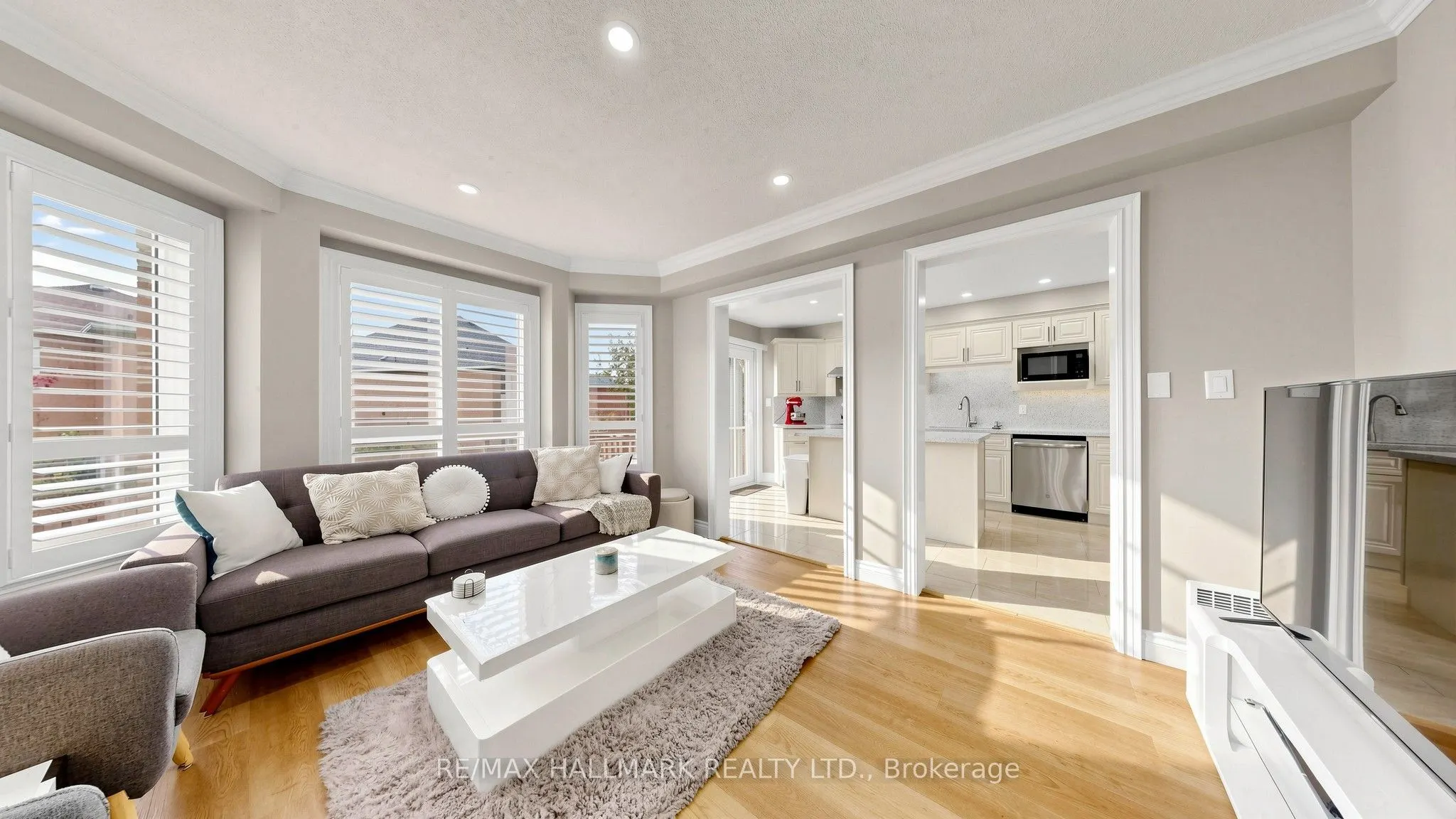 336 St Joan of Arc Avenue