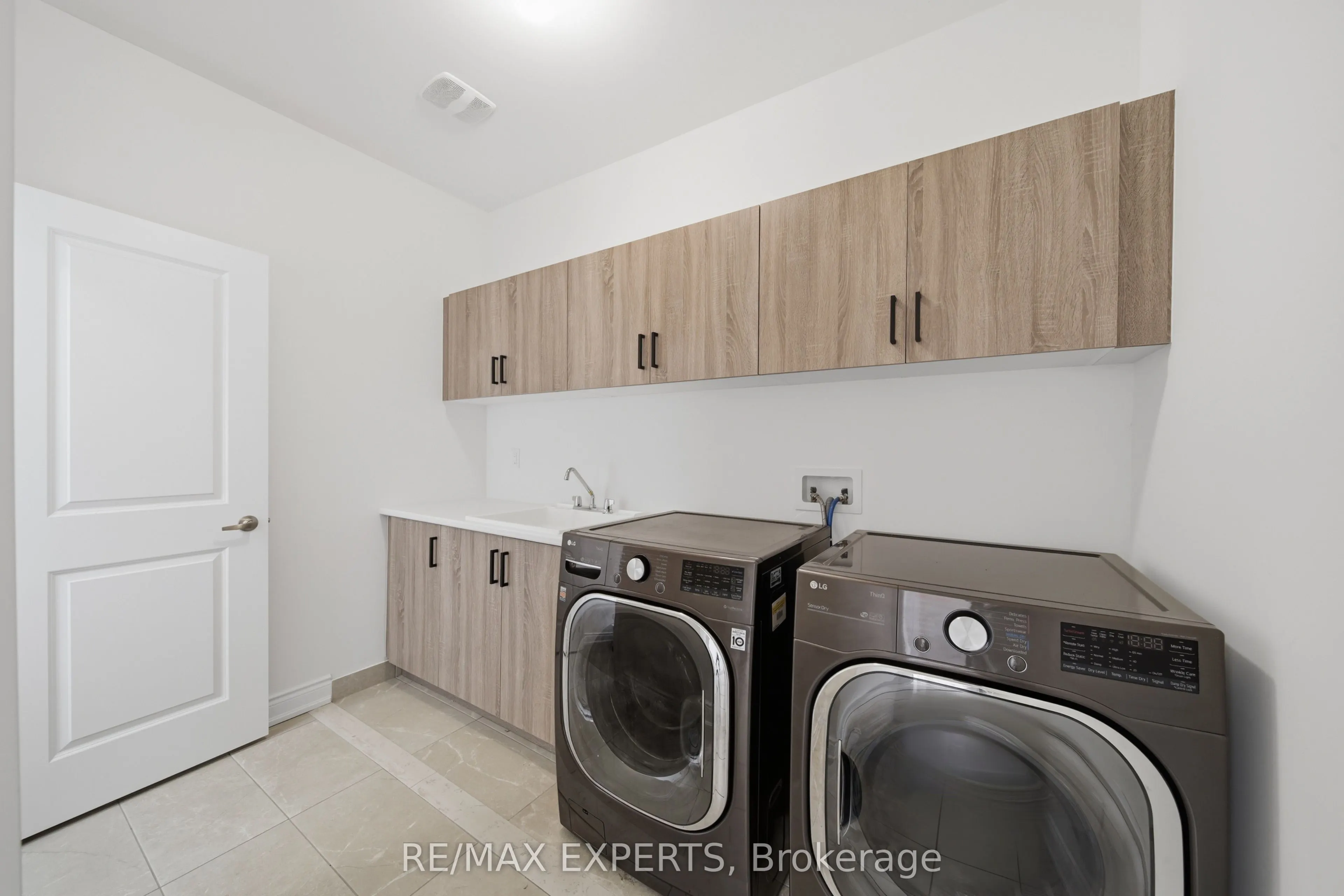 211 Stormont Trail