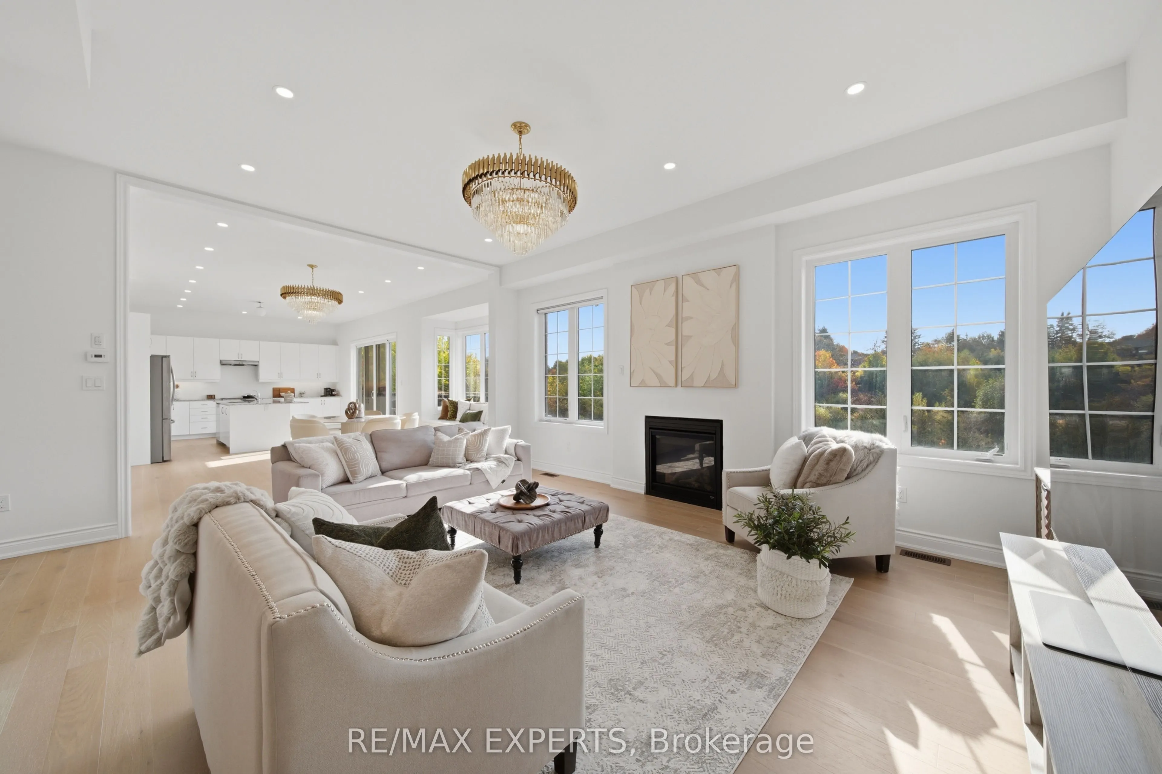211 Stormont Trail