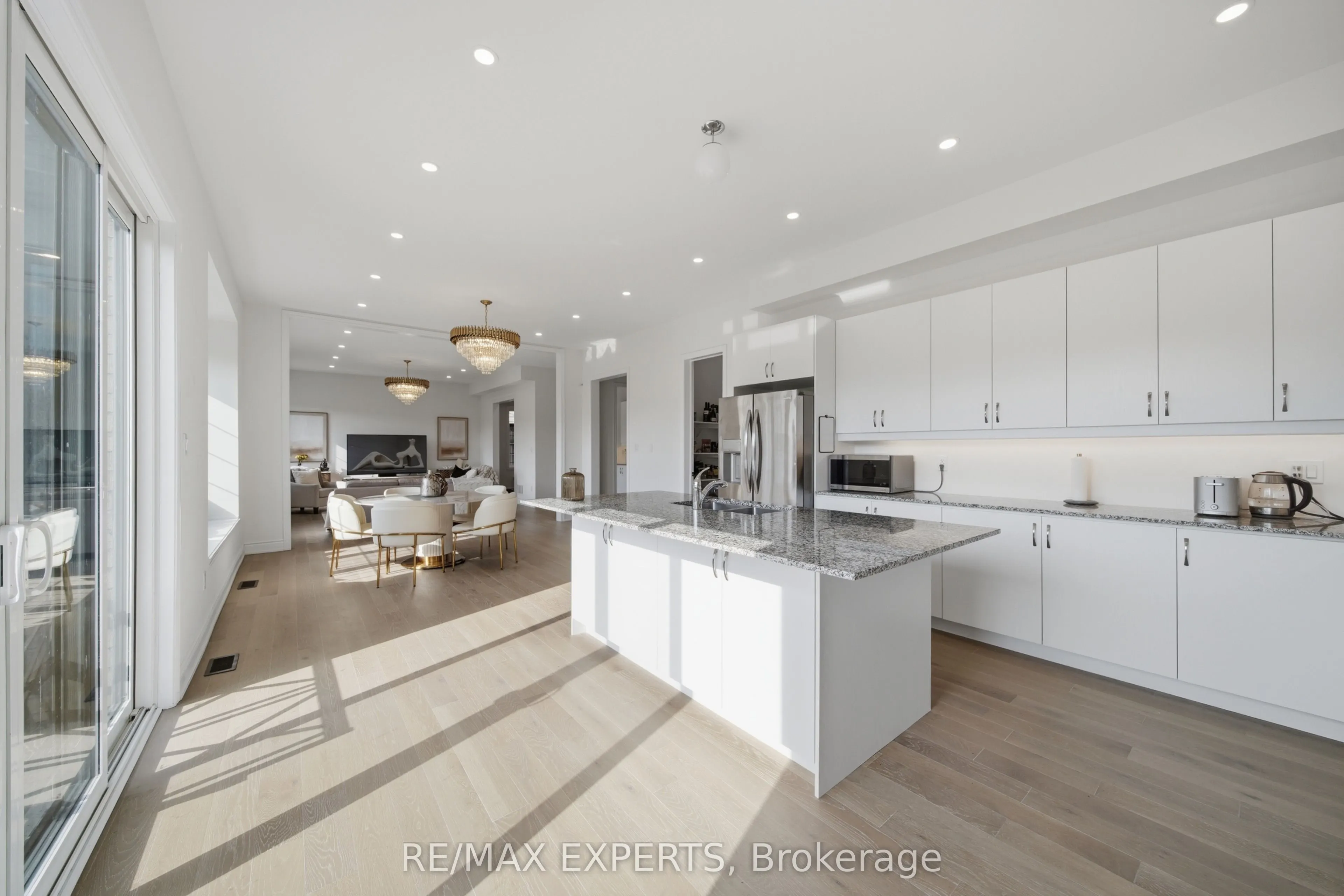 211 Stormont Trail