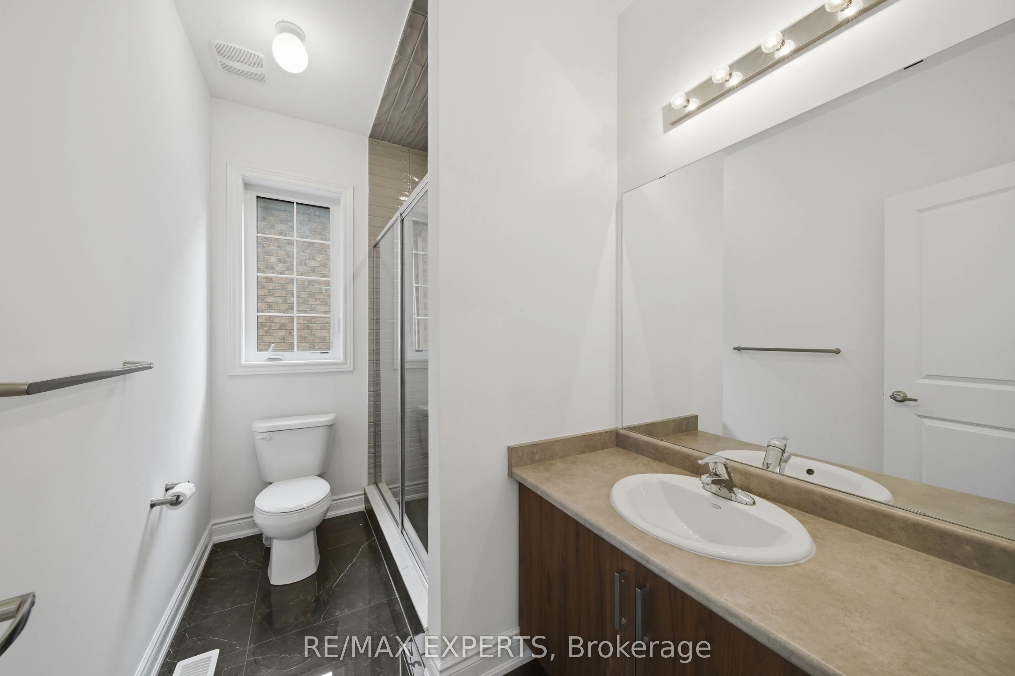 211 Stormont Trail
