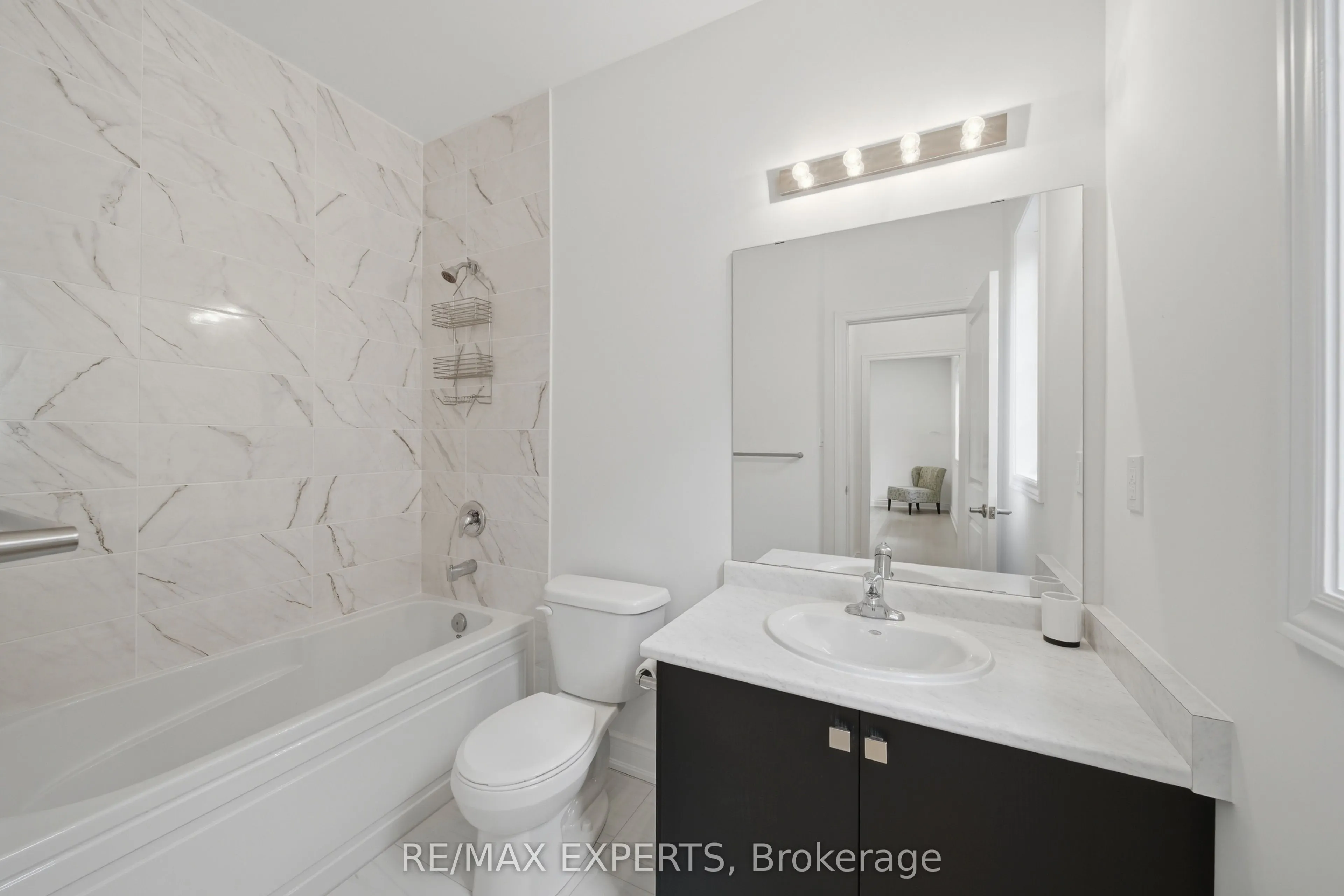 211 Stormont Trail