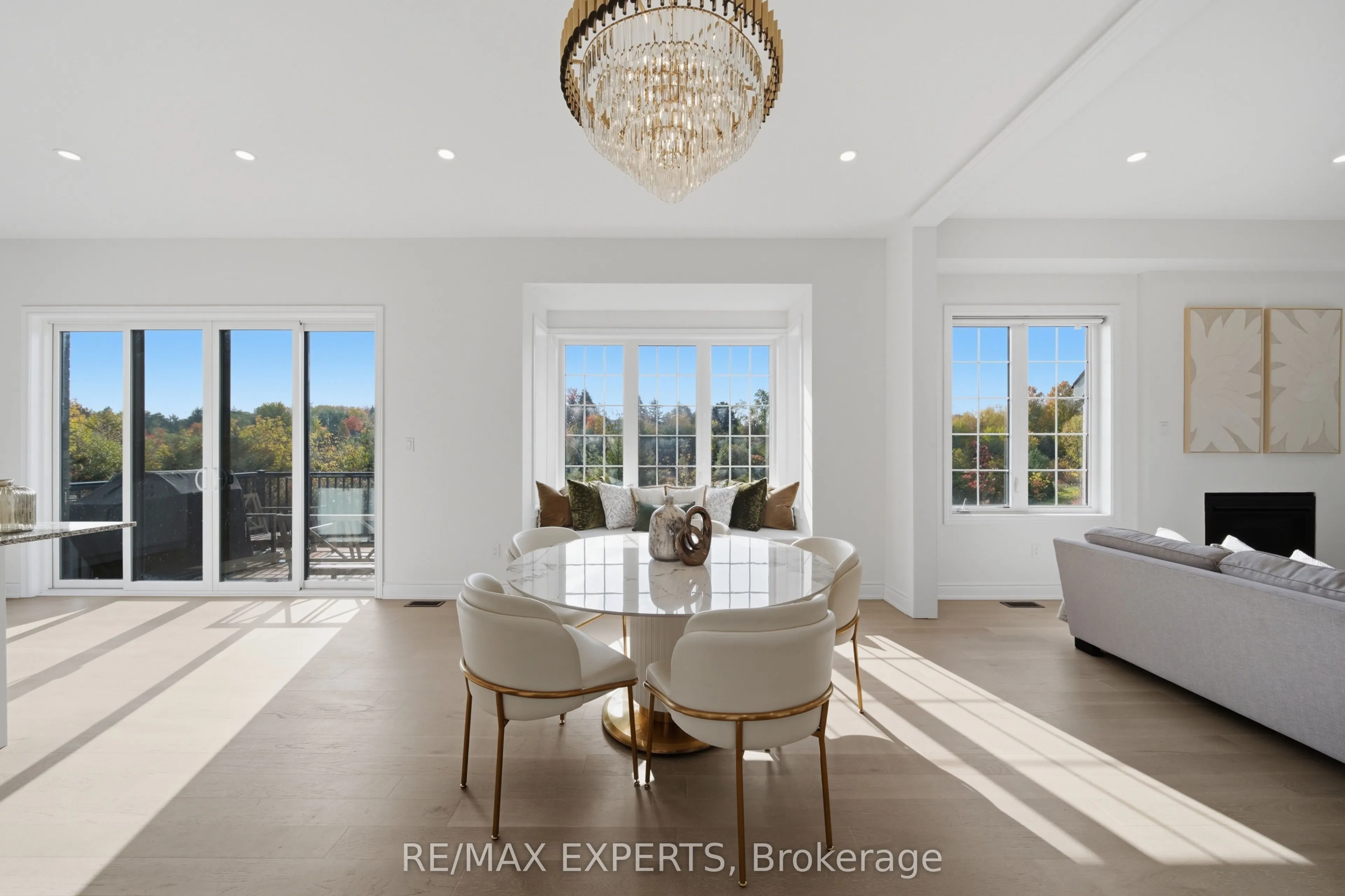 211 Stormont Trail