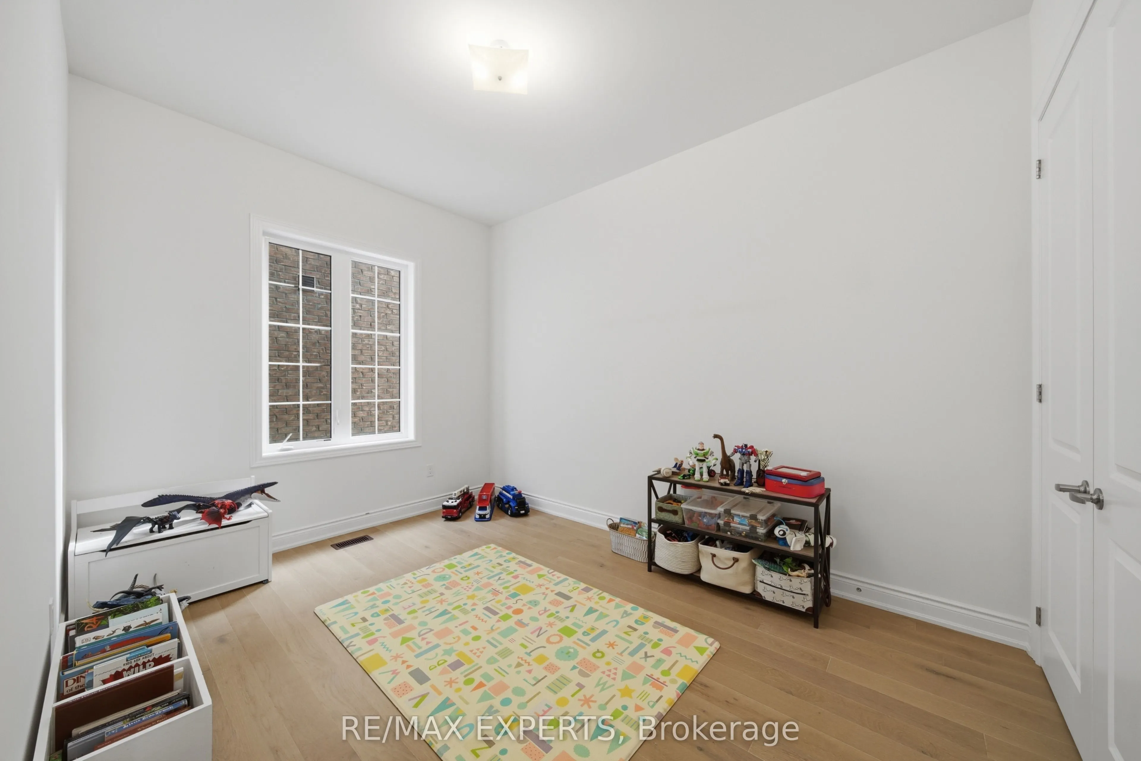 211 Stormont Trail