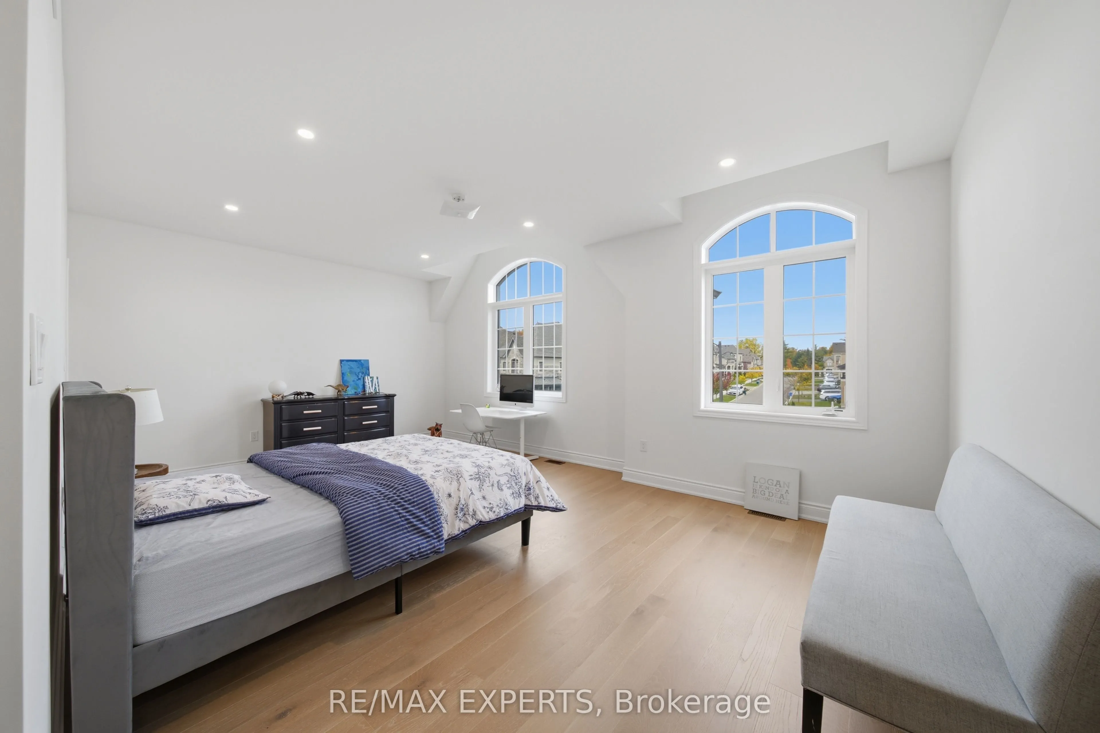 211 Stormont Trail