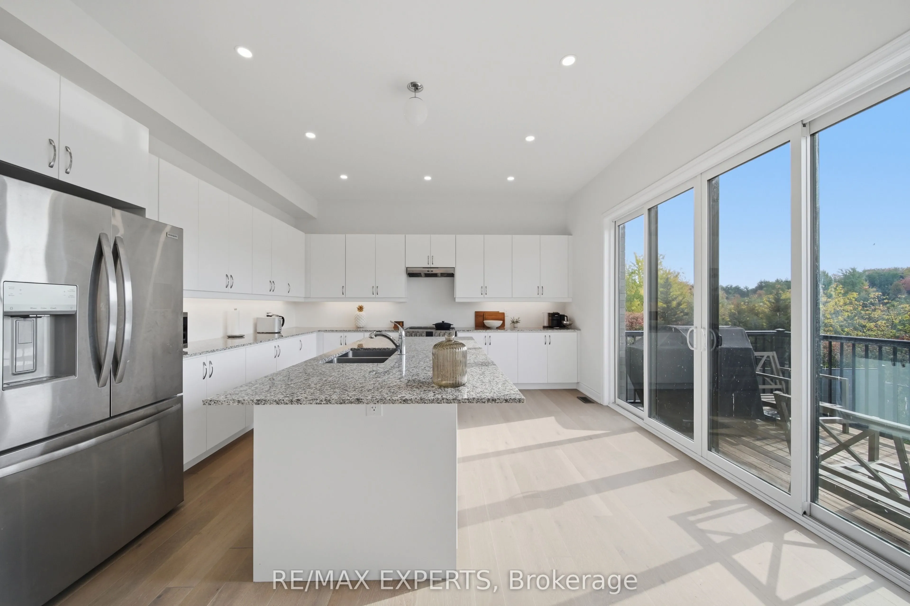 211 Stormont Trail