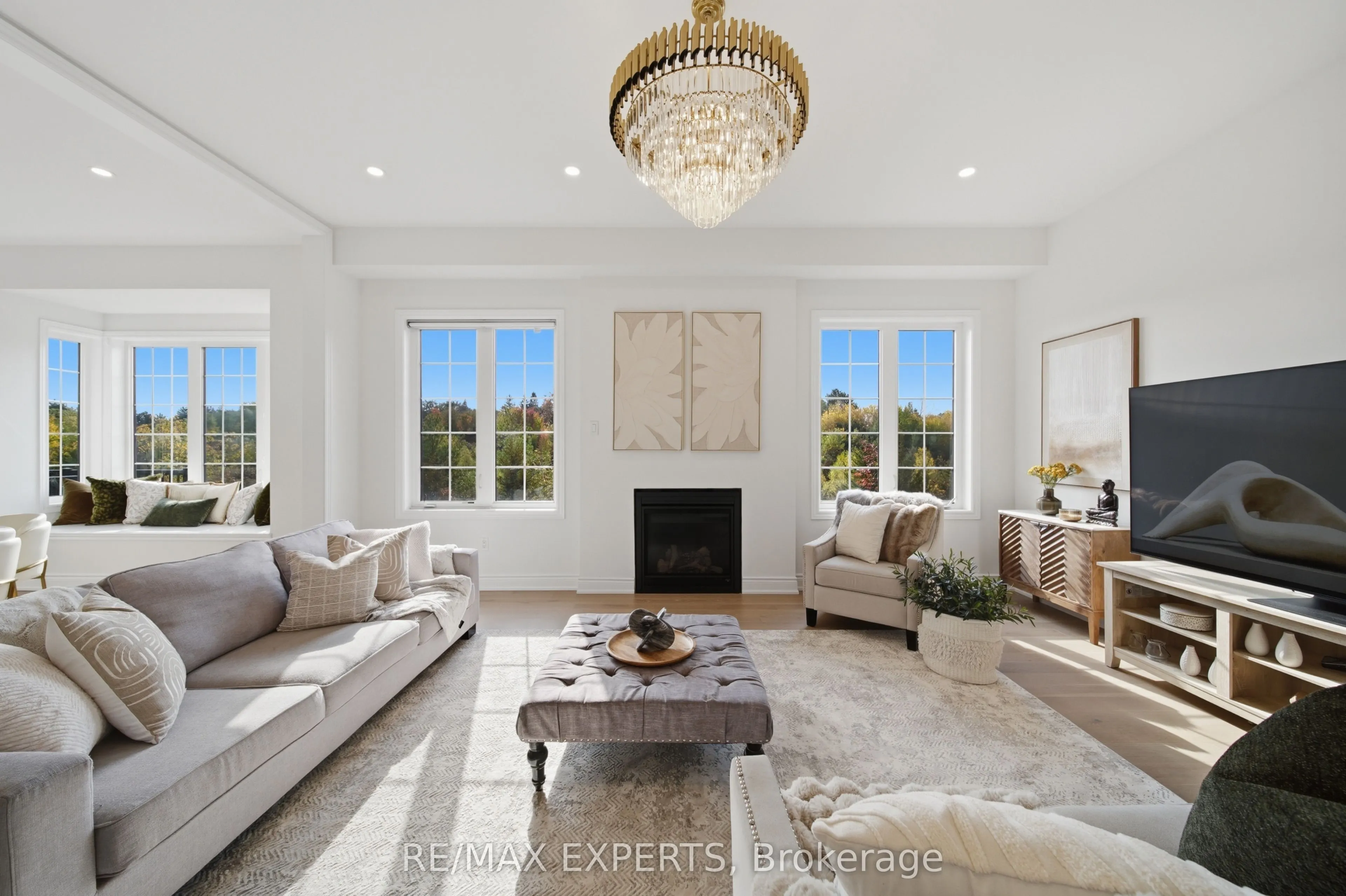 211 Stormont Trail
