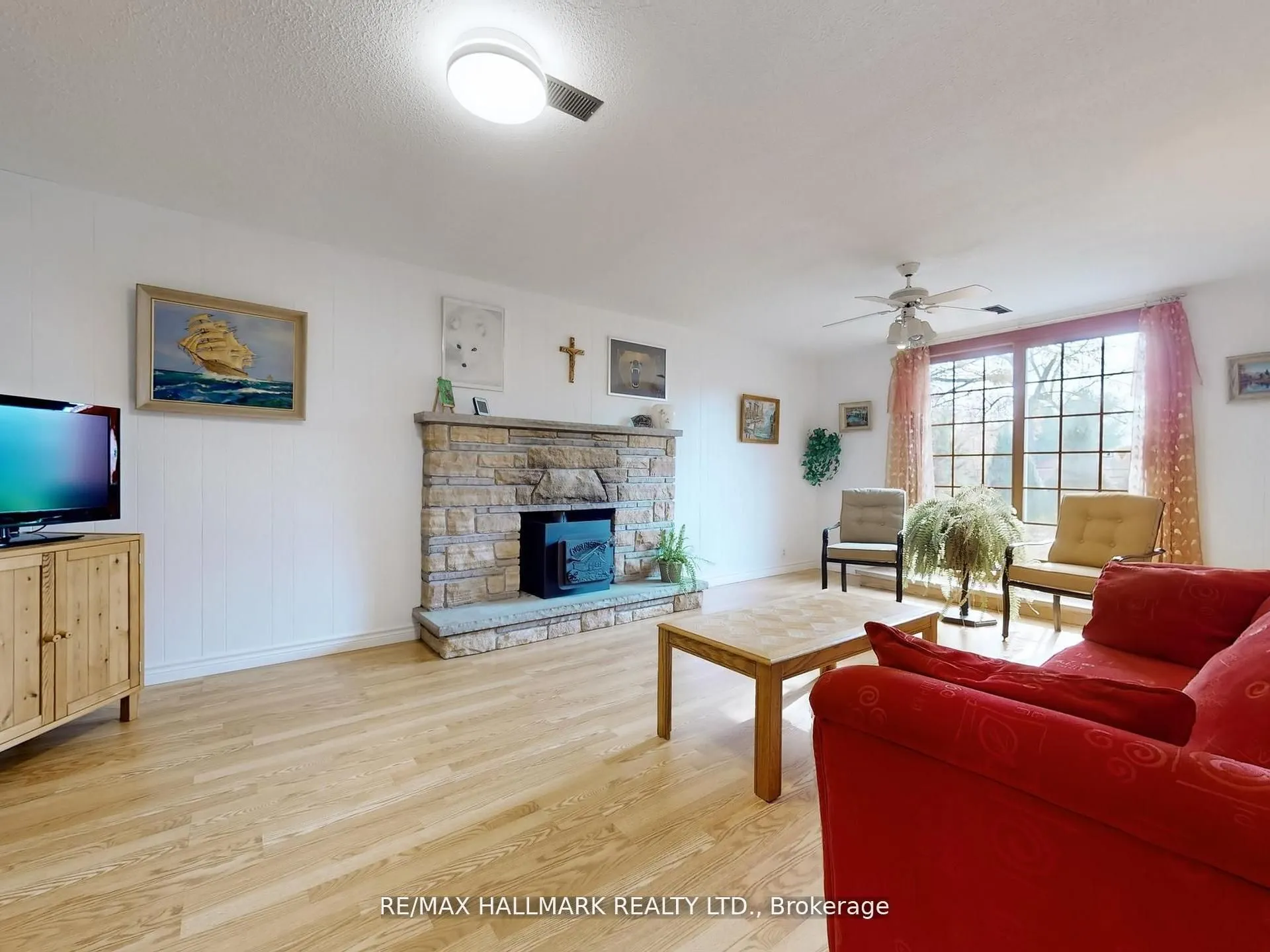 5193 Aurora Road