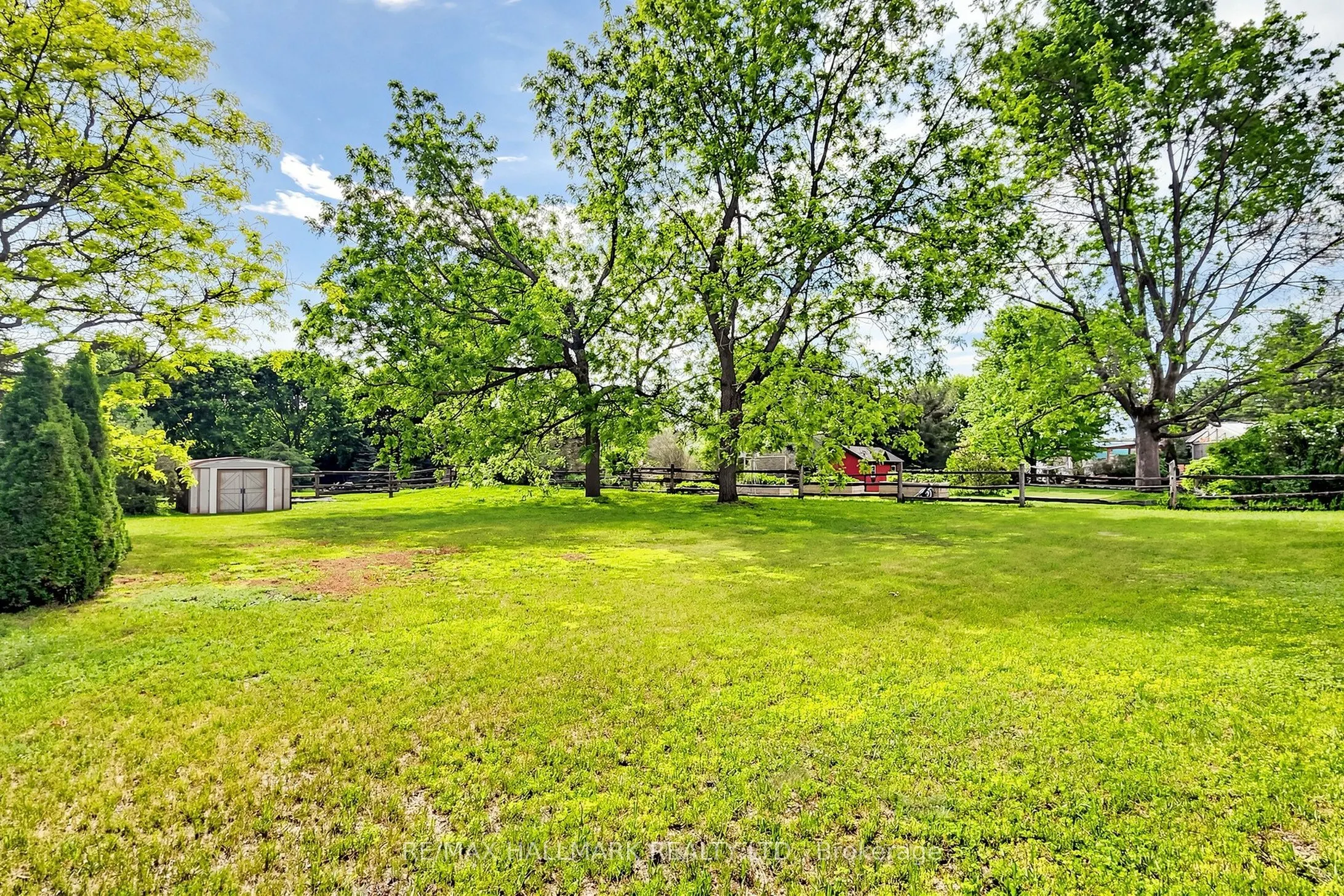 5193 Aurora Road