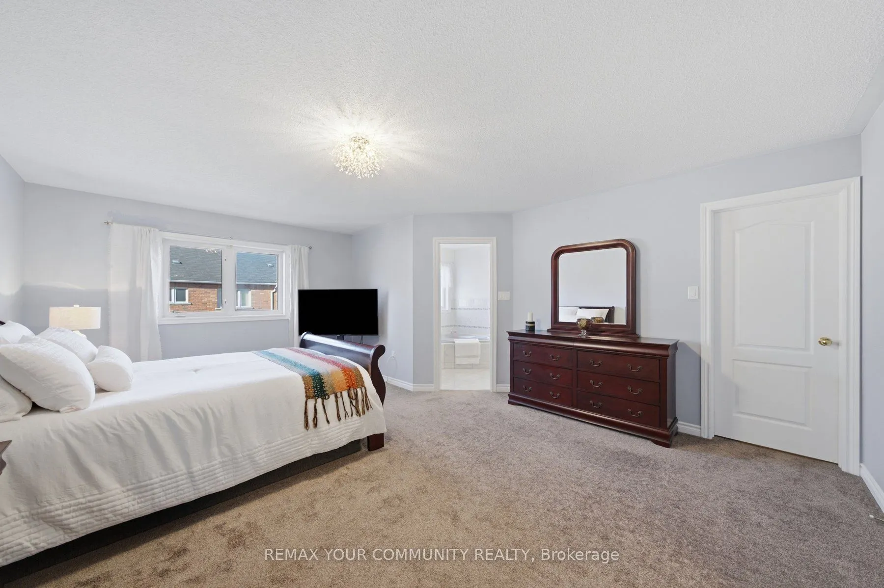 4 Daniel Reaman Crescent