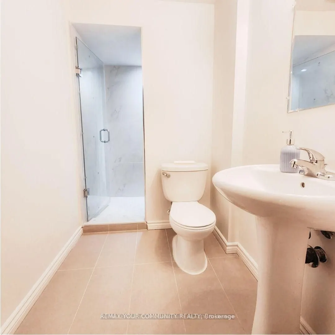 4 Daniel Reaman Crescent