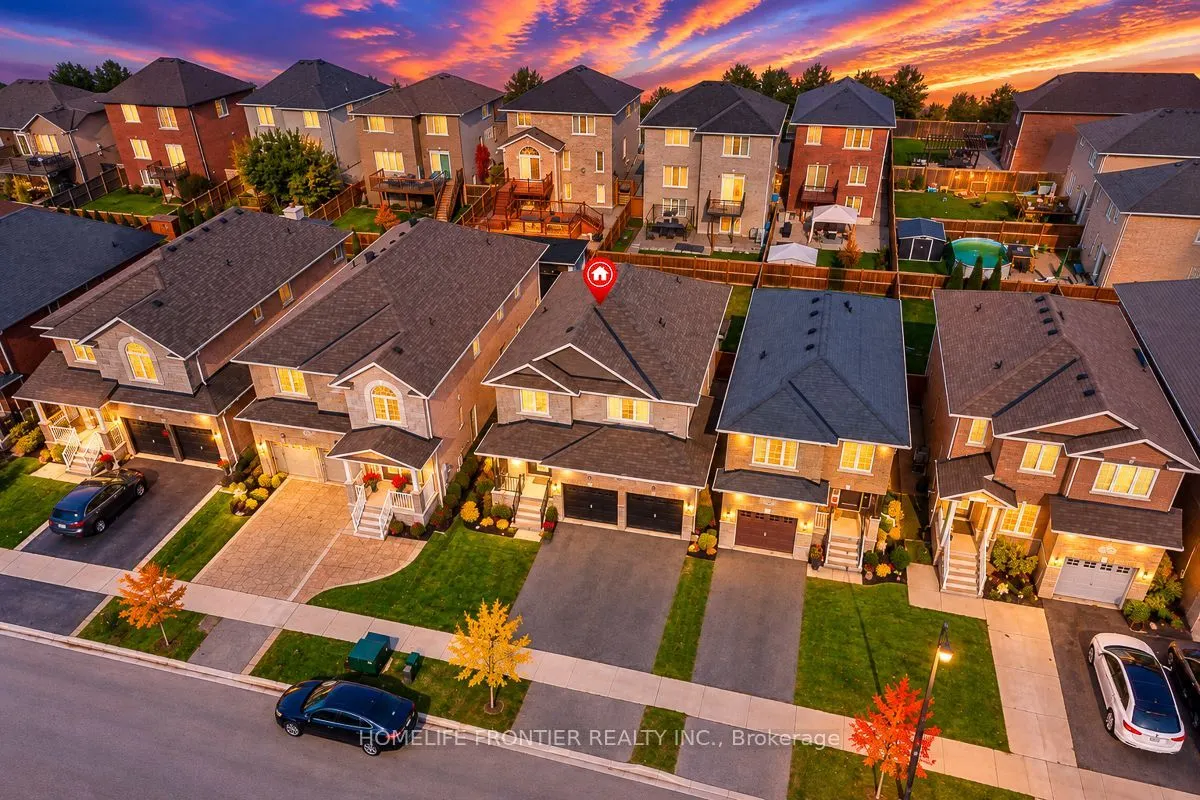 18 Hopkins Crescent