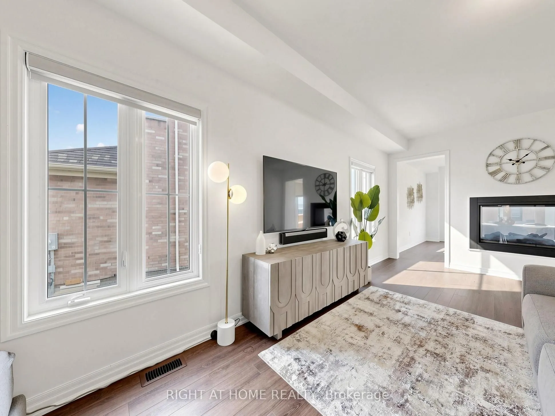 10 George Ellis Drive