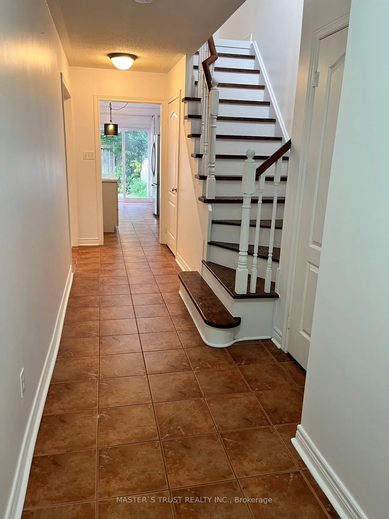 536 Rourke Place