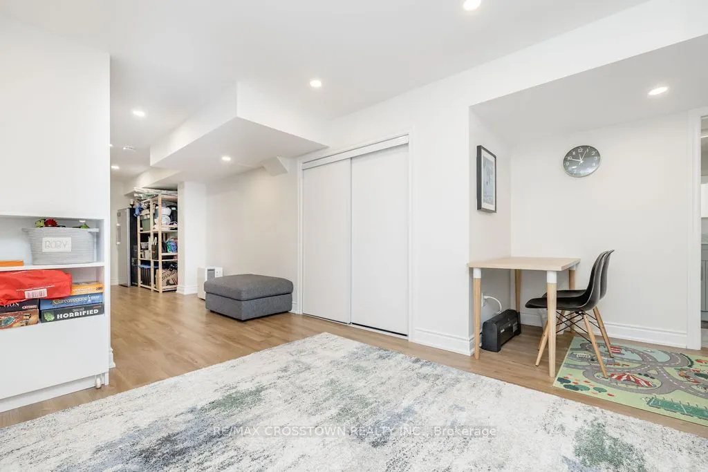 76 Breeze Drive