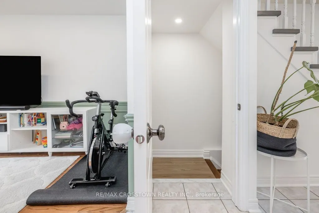 76 Breeze Drive