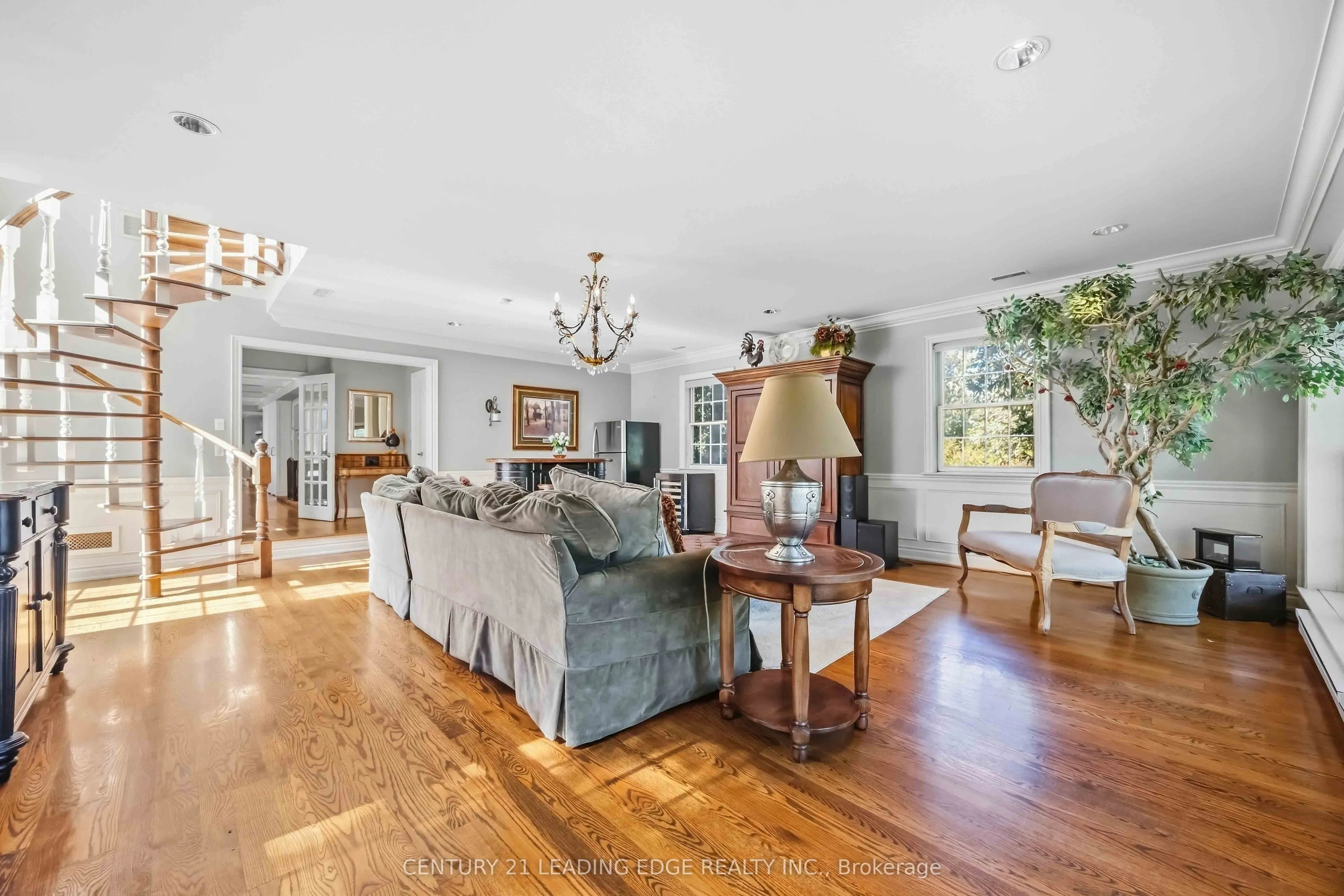 7 Alta Drive