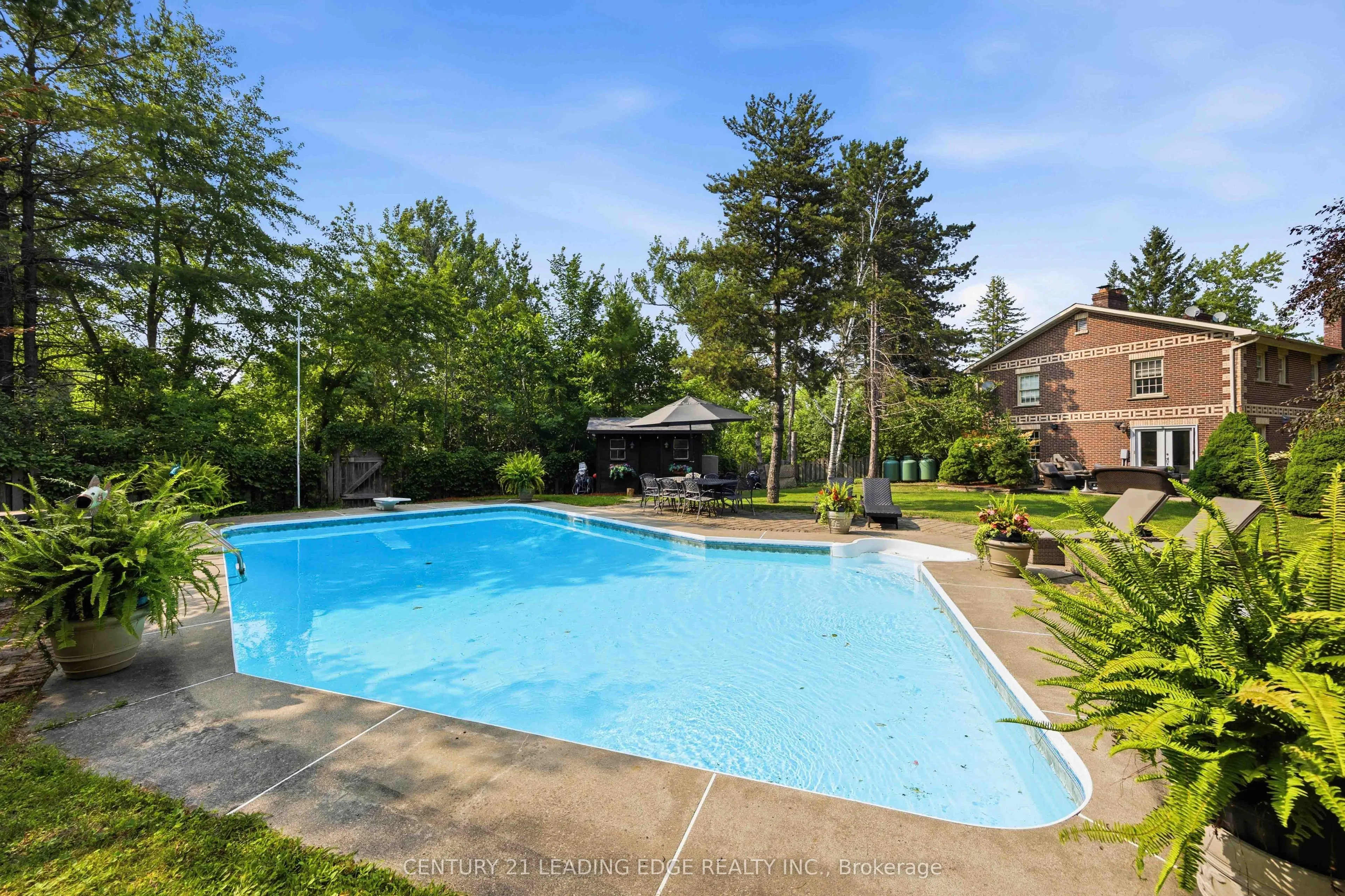 7 Alta Drive