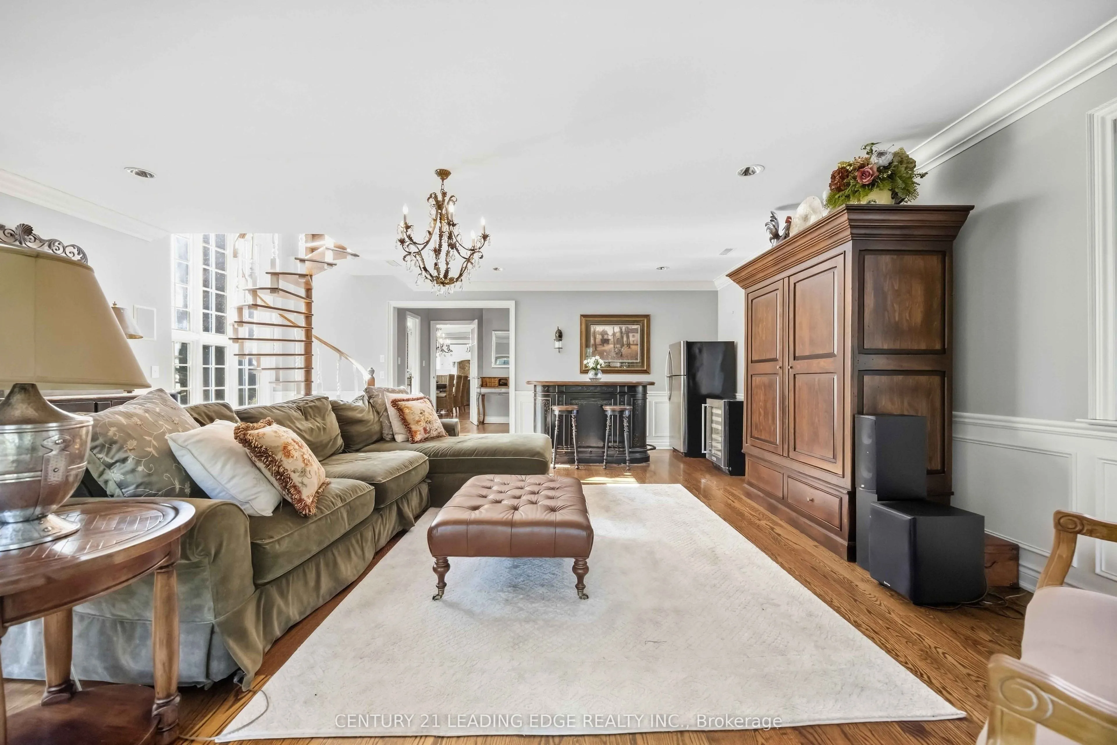7 Alta Drive