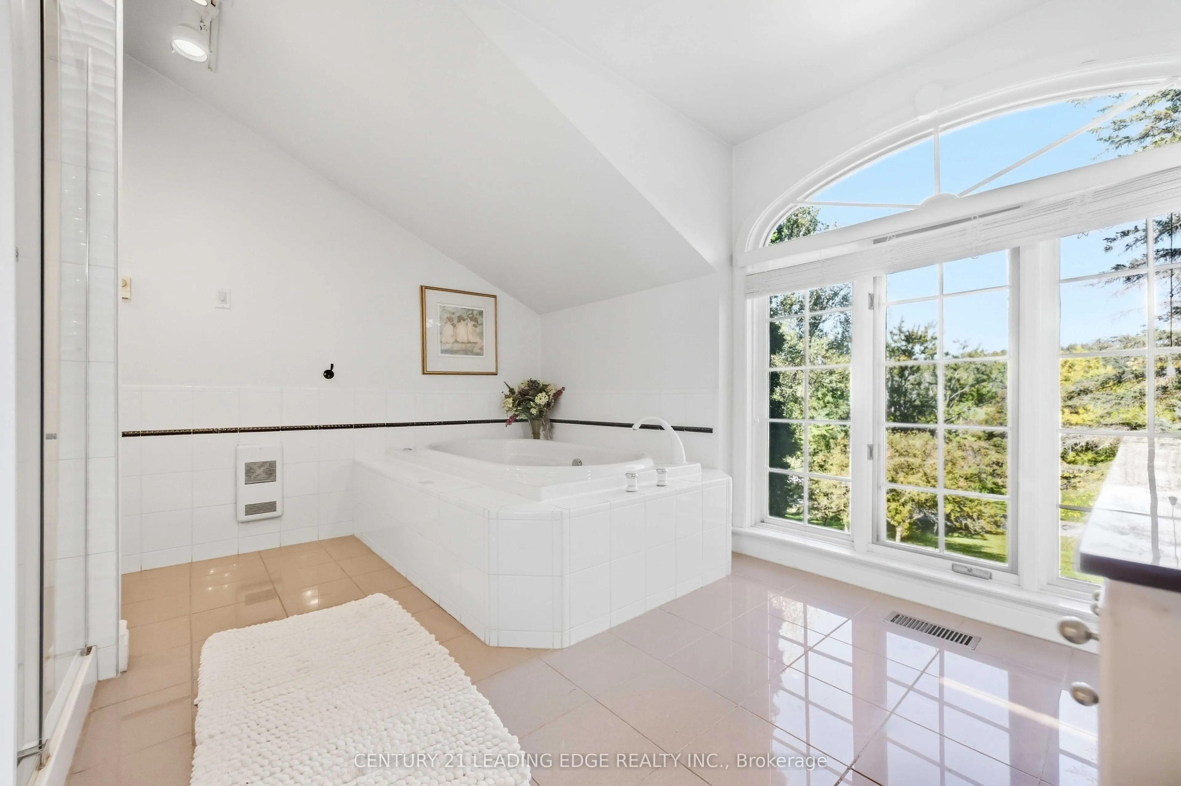 7 Alta Drive