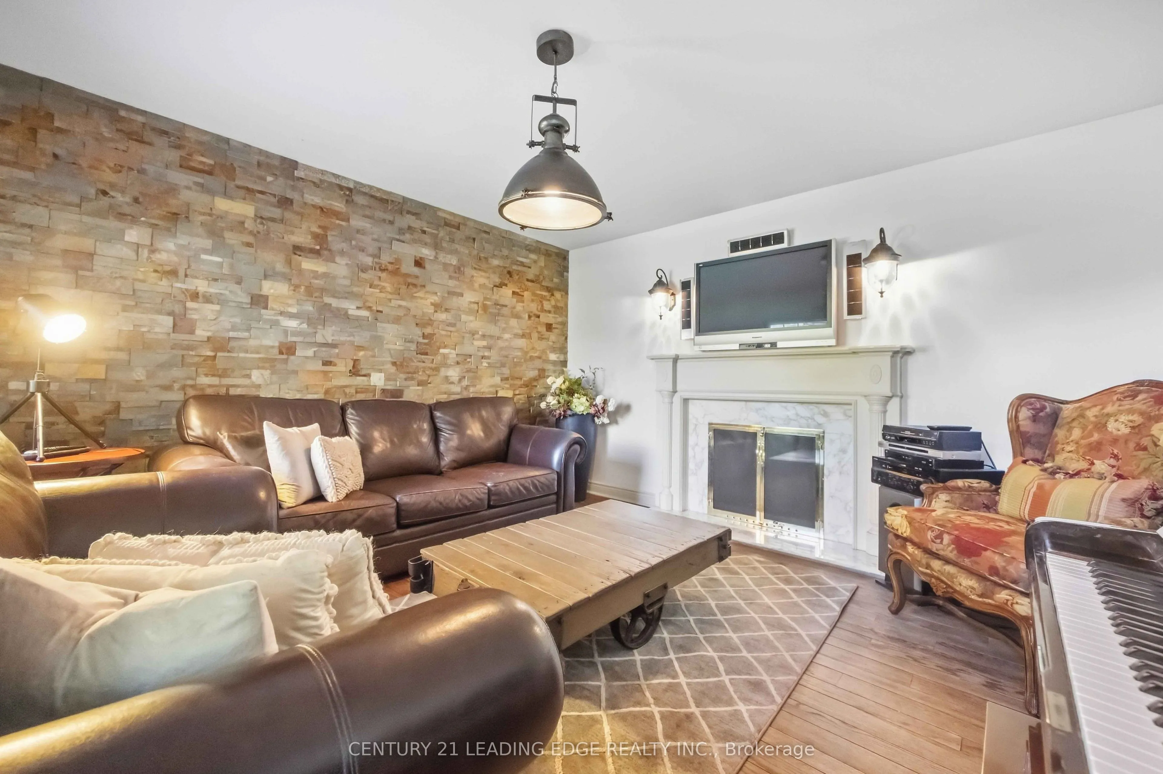 7 Alta Drive