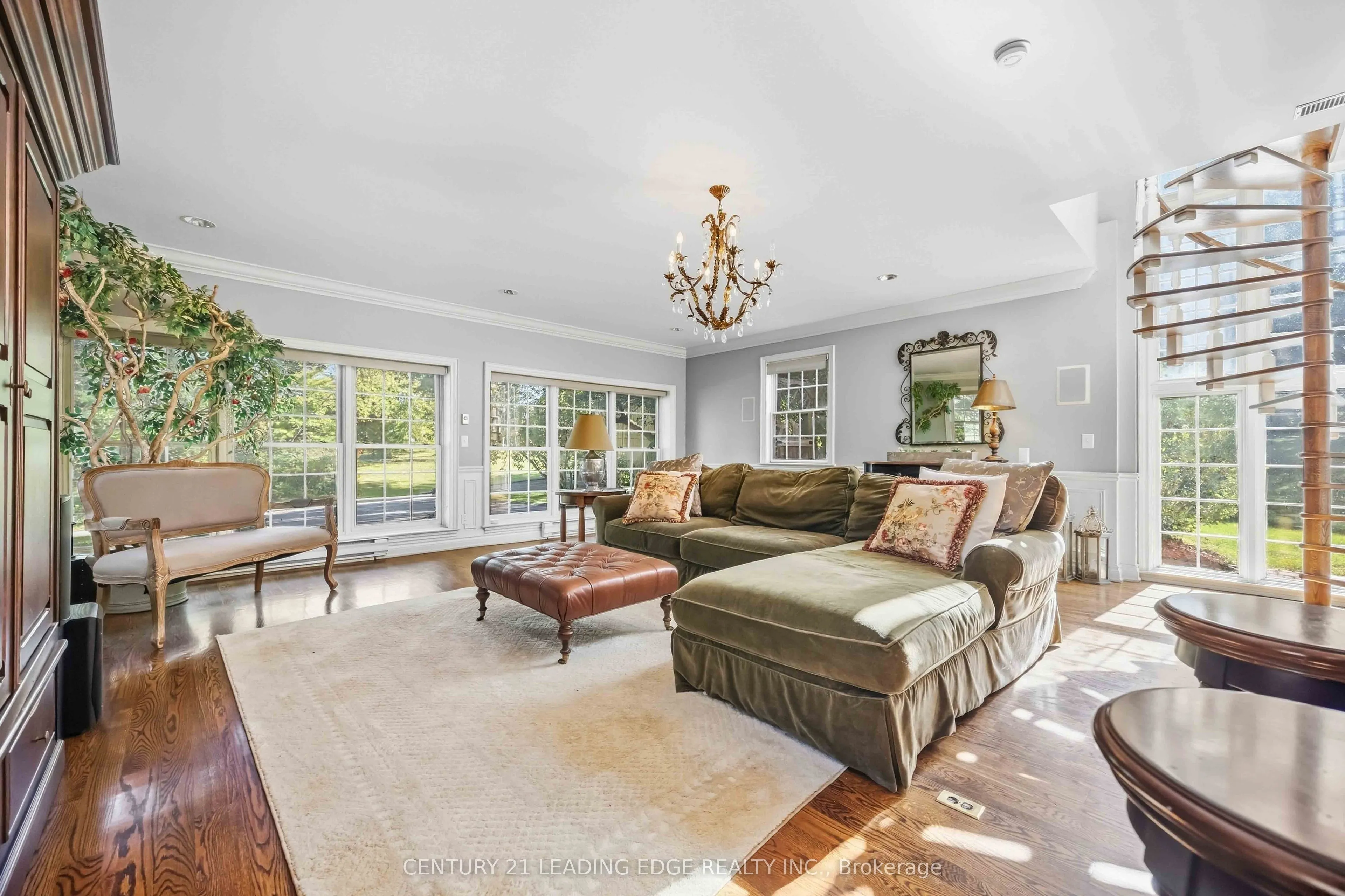7 Alta Drive