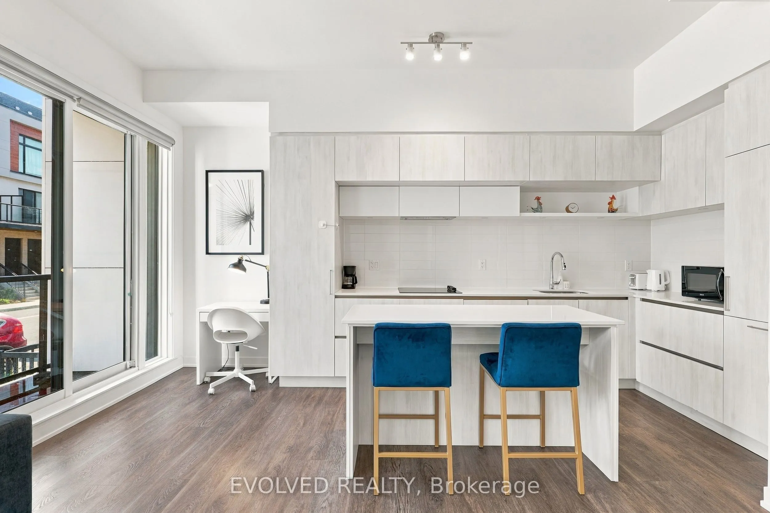 8 Steckley House Lane #209